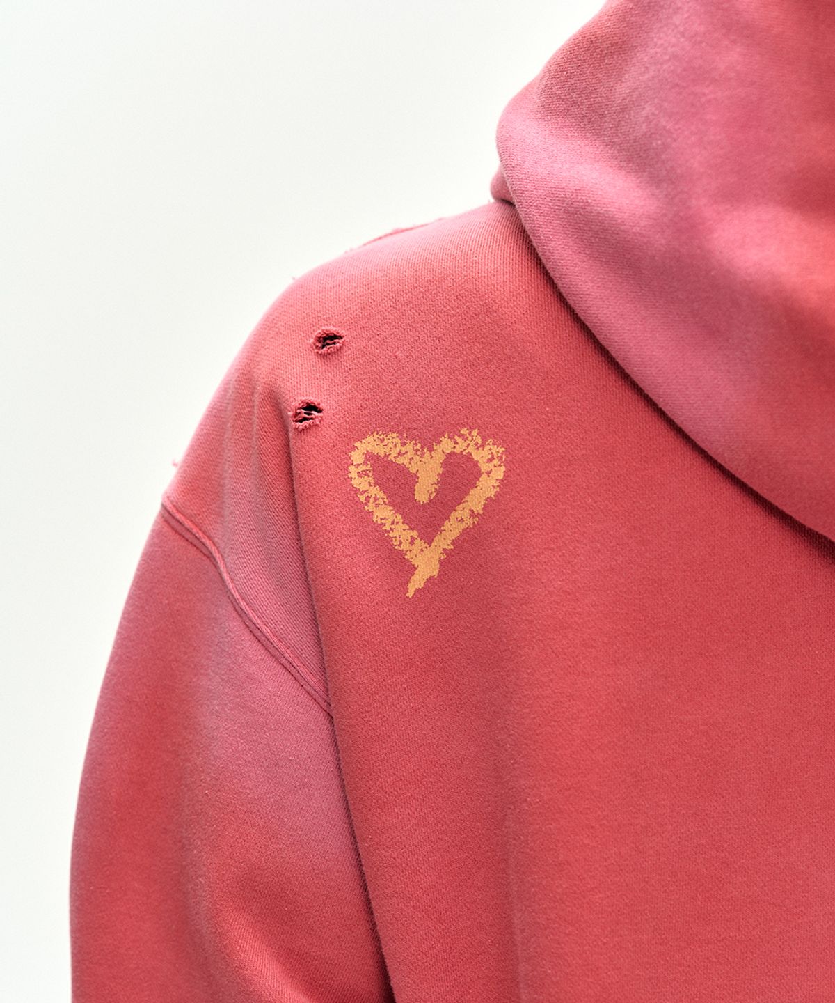 앤더슨벨(ADSB ANDERSSON BELL) (ESSENTIAL) UNISEX SPRAY WASHED AGAIN LIP HOODIE (RED)