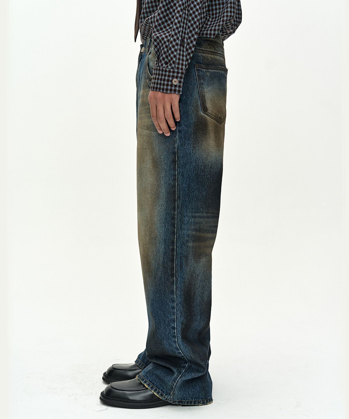 앤더슨벨(ADSB ANDERSSON BELL) UNISEX COATED BLUE WIDE-LEG JEANS (BLUE)