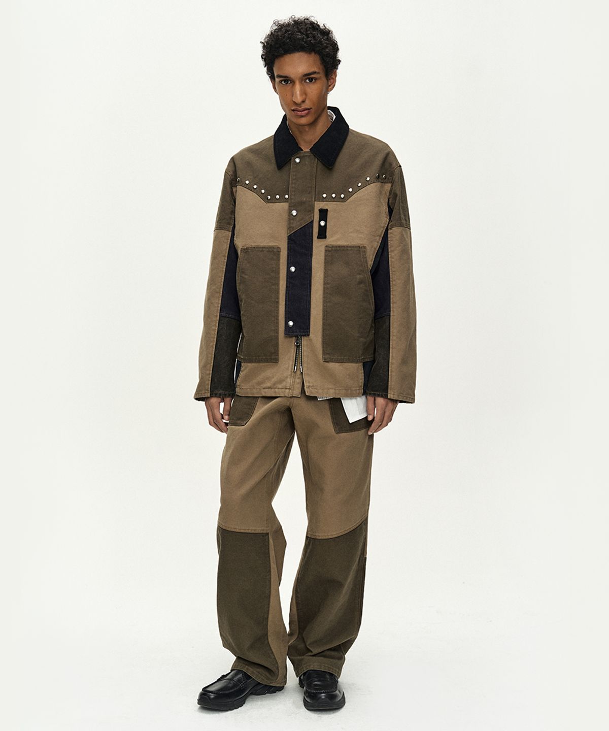 앤더슨벨(ADSB ANDERSSON BELL) AUSTIN PATCHWORK WASHED WIDE-LEG JEANS (KHAKI)