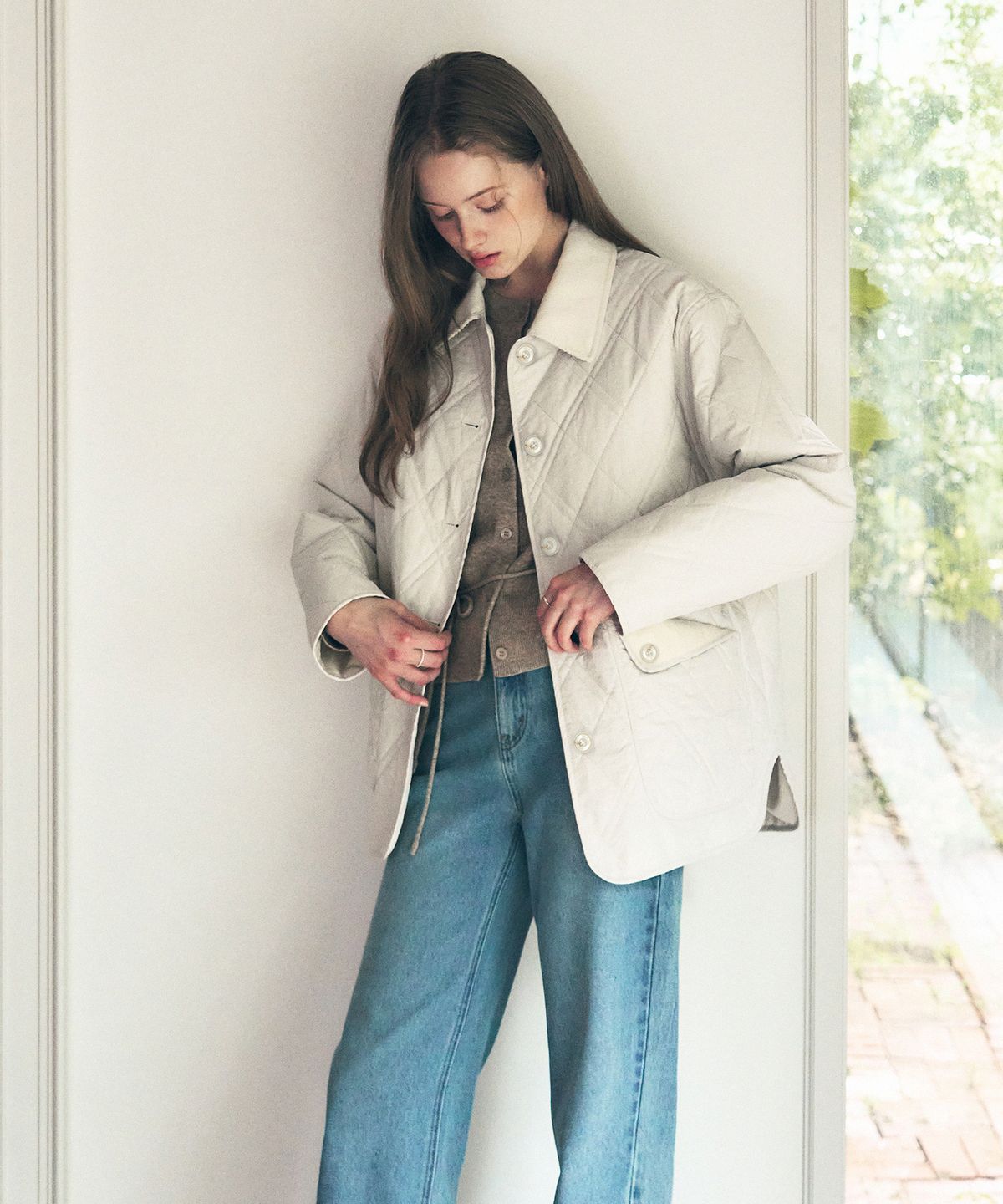 드로우핏 우먼(DRAWFIT WOMEN) 코듀로이 포인트 퀼팅 하프 자켓 [CREAM]