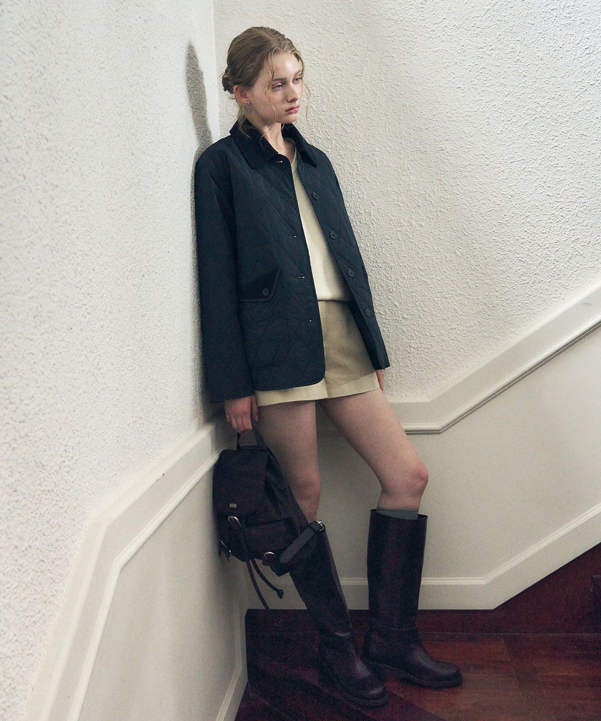 드로우핏 우먼(DRAWFIT WOMEN) 코듀로이 포인트 퀼팅 하프 자켓 [CREAM]