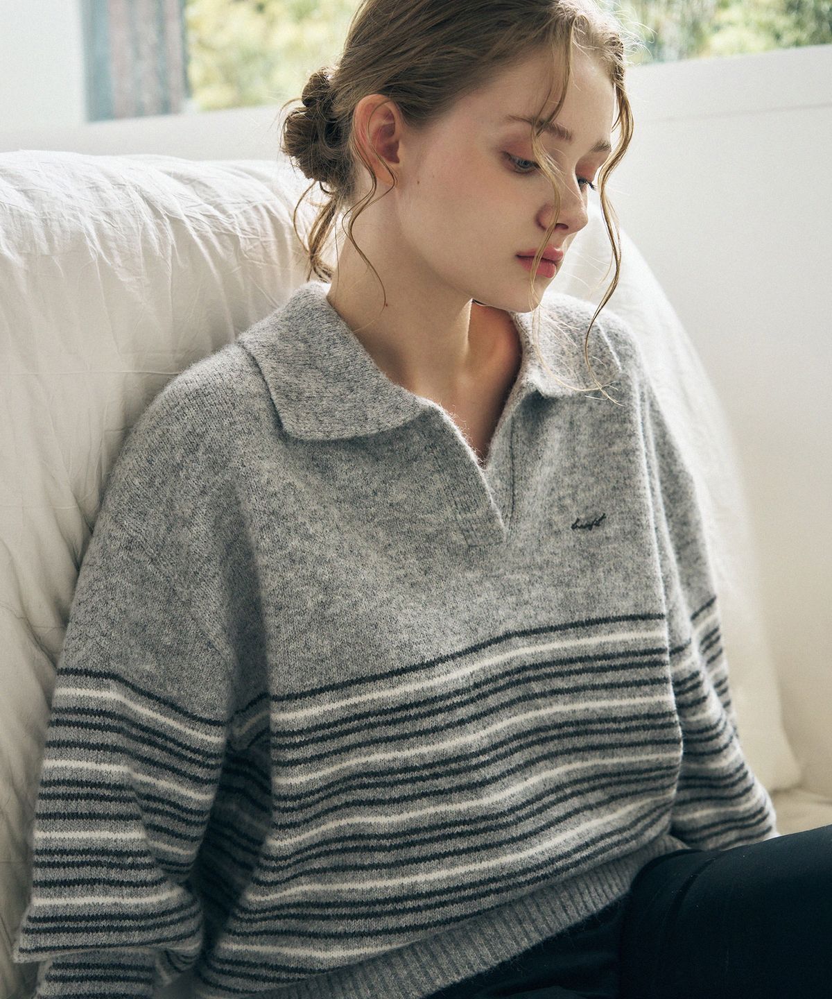 드로우핏 우먼(DRAWFIT WOMEN) 레인 스트라이프 카라 니트 [M.GREY]