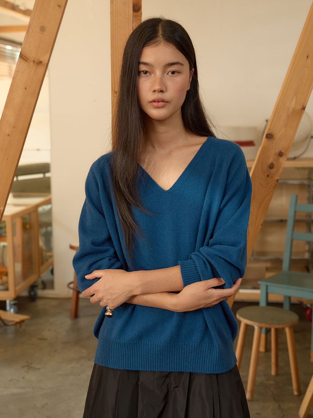 뮈뮈에르(MUEMUER) V-Neck Knit Pullover MU2678PO804M_BLUE