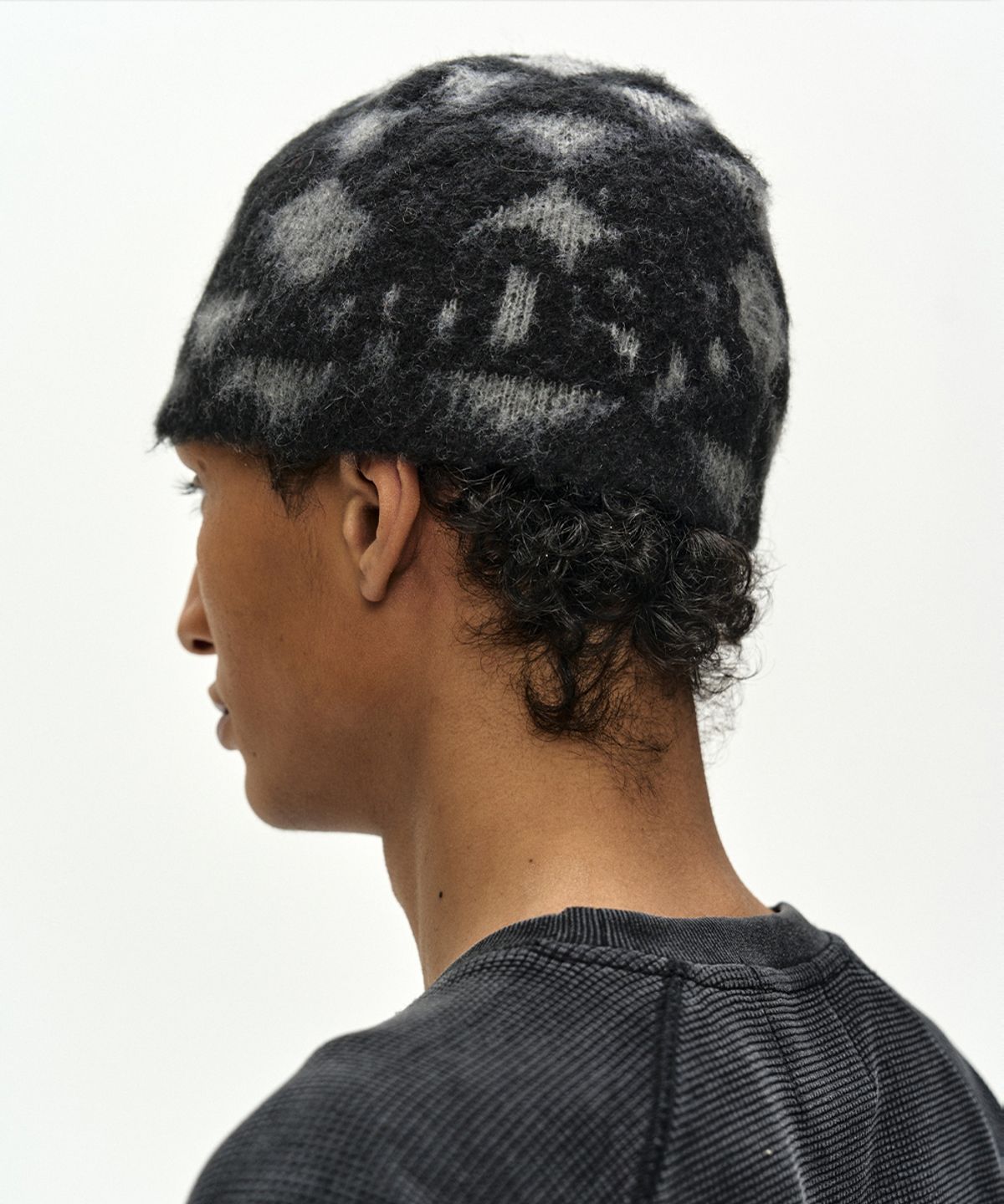 앤더슨벨(ADSB ANDERSSON BELL) UNISEX ADSB ARGYLE WOOL BEANIE (BLACK/GREY)