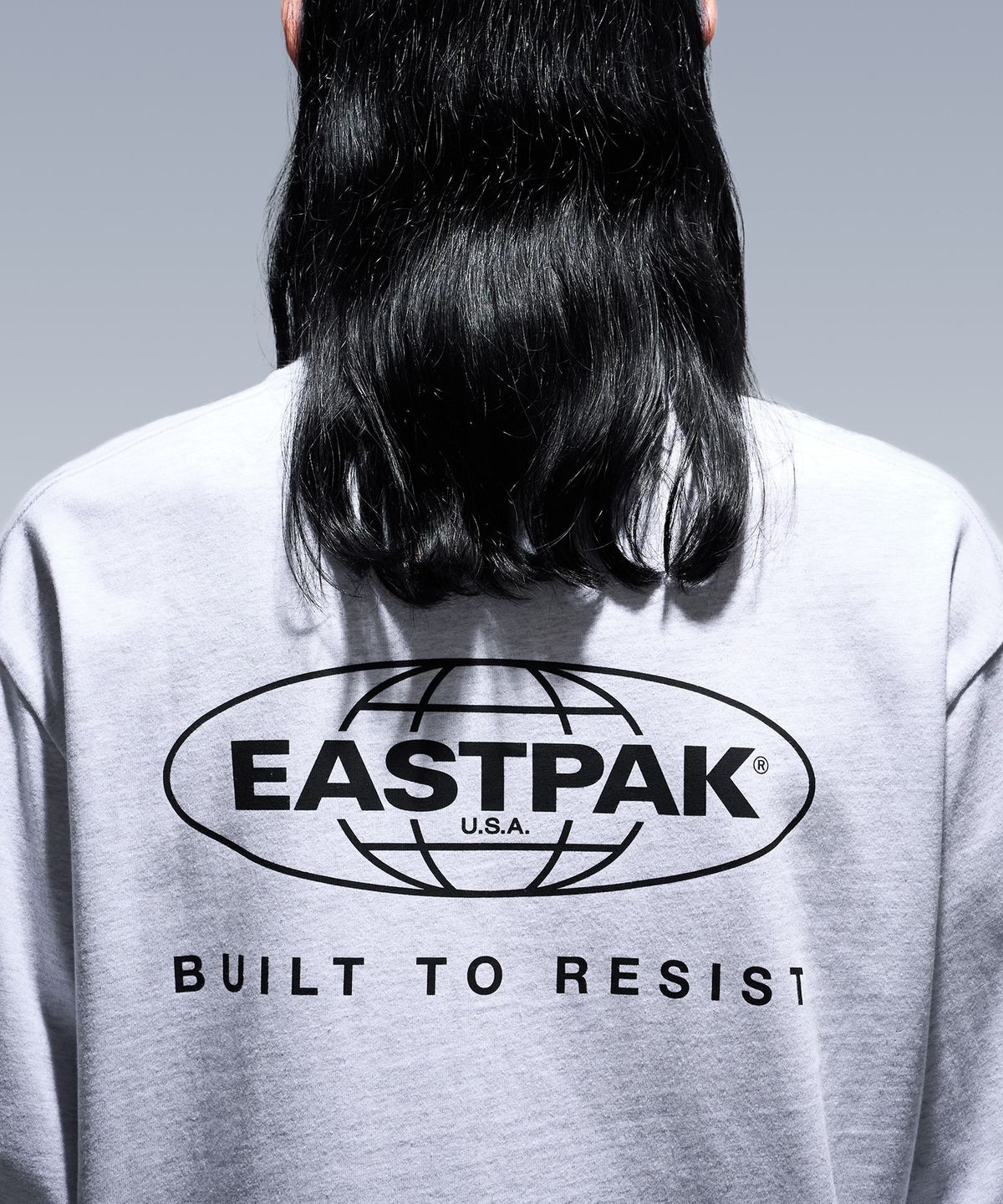 이스트팩(EASTPAK) 베이직 로고 티셔츠 Light Grey Melange