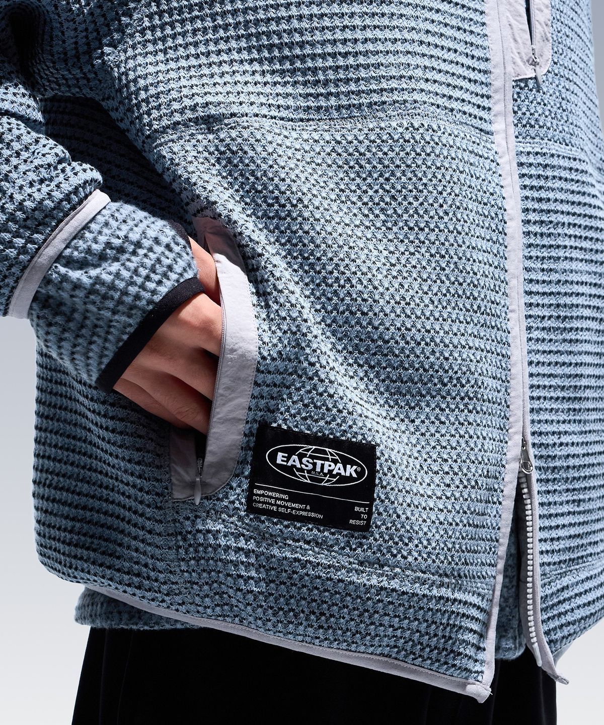 이스트팩(EASTPAK) 리버시블 자켓 LIGHT GREY