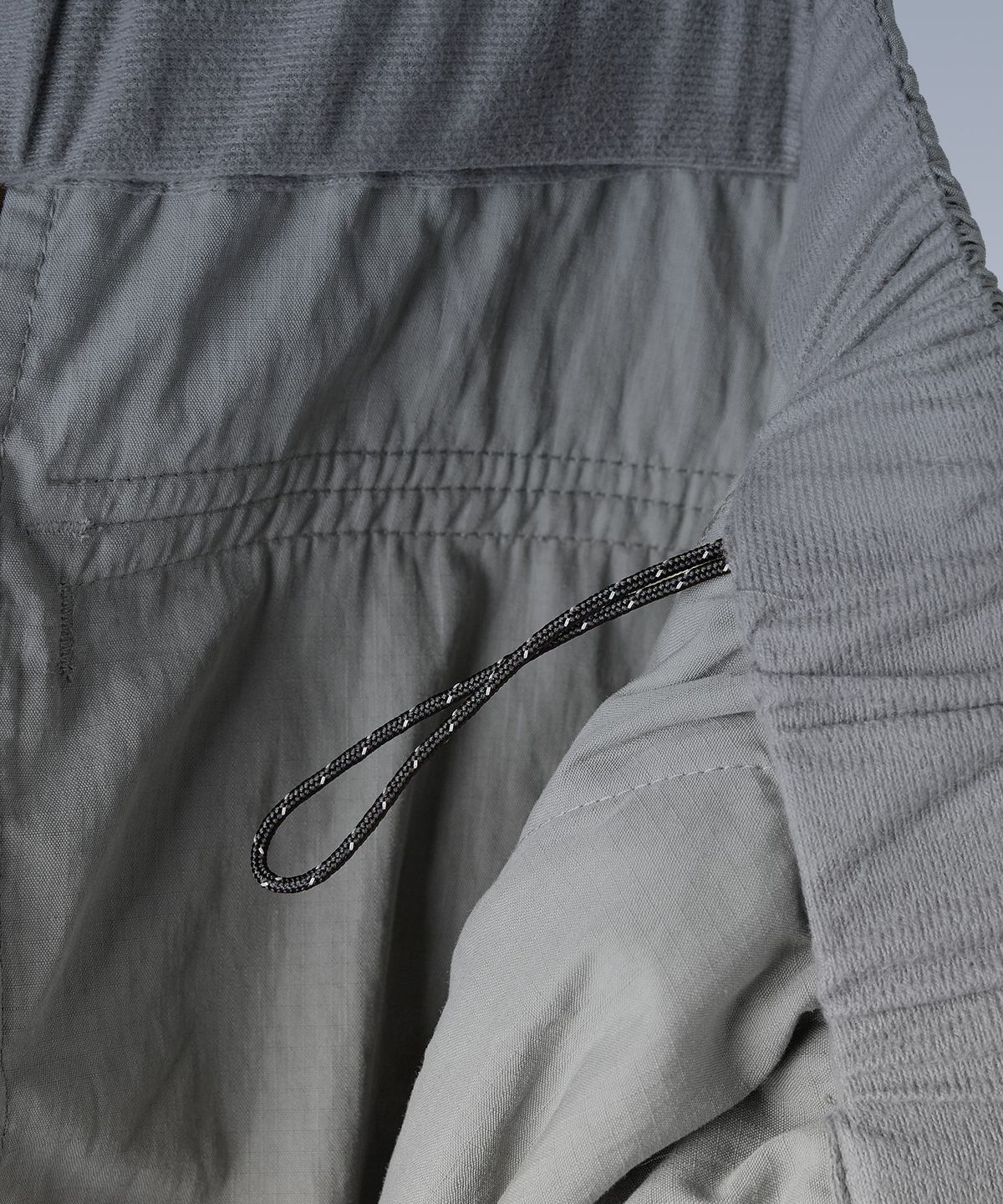 이스트팩(EASTPAK) 파라슈트 카고 팬츠 Khaki