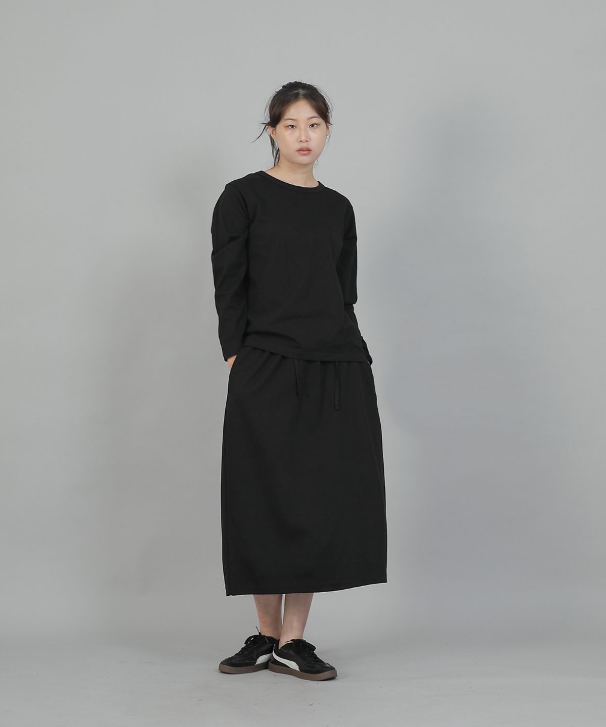 세인트크루(SAINTCREW) 소프트 에센셜 H라인 롱스커트 SEG-1310 그레이블랙