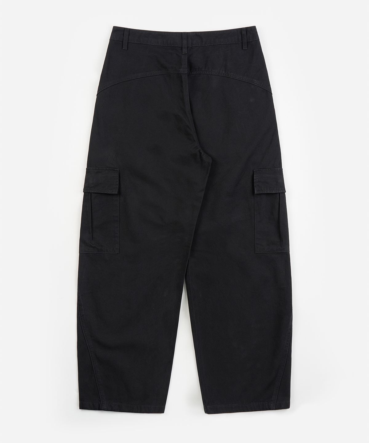 토피(TOFFEE) 커브드 절개 카고 팬츠 (BLACK)