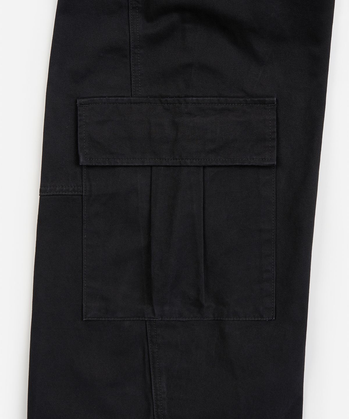 토피(TOFFEE) 커브드 절개 카고 팬츠 (BLACK)