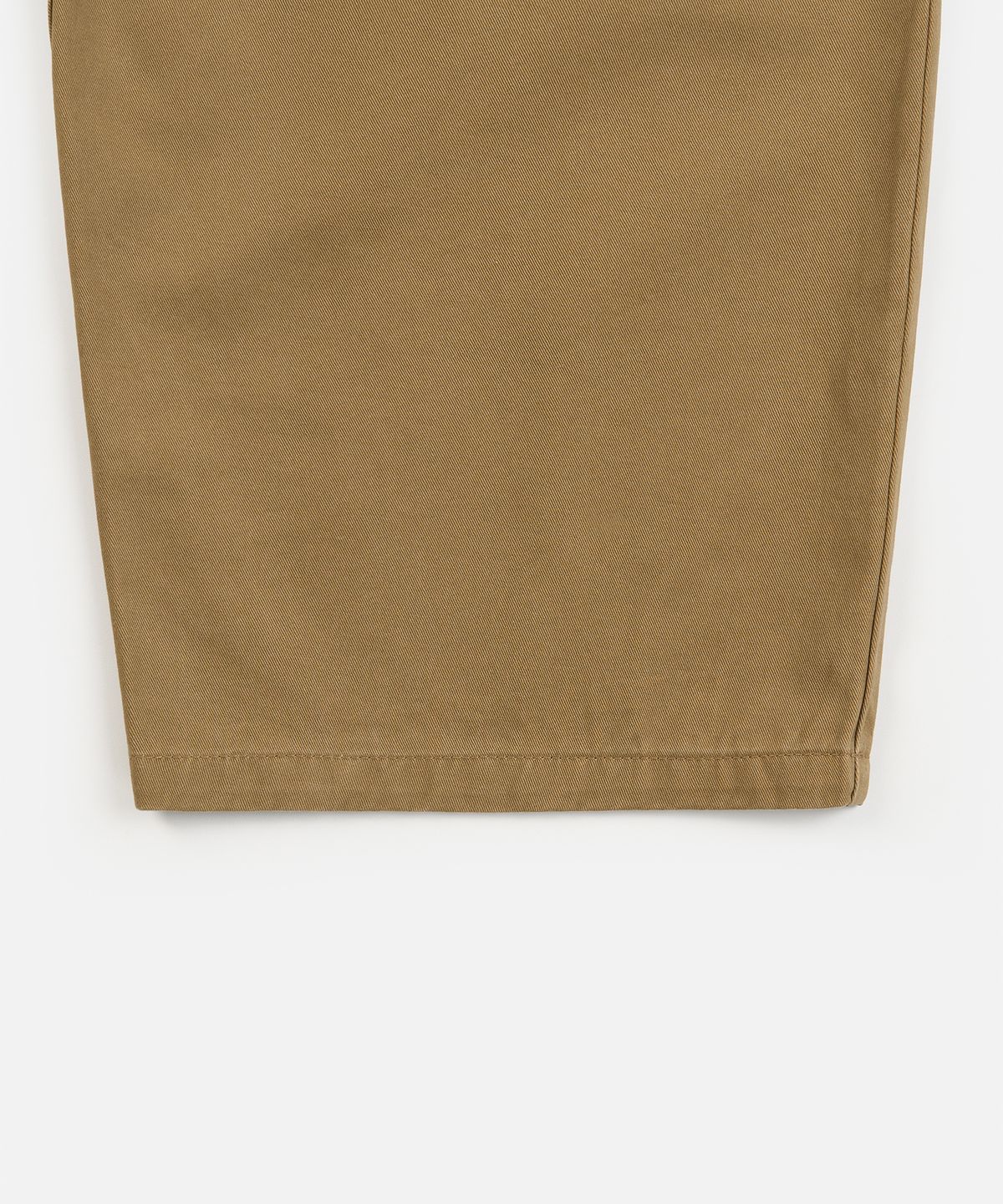 토피(TOFFEE) 커브드 절개 카고 팬츠 (BEIGE)
