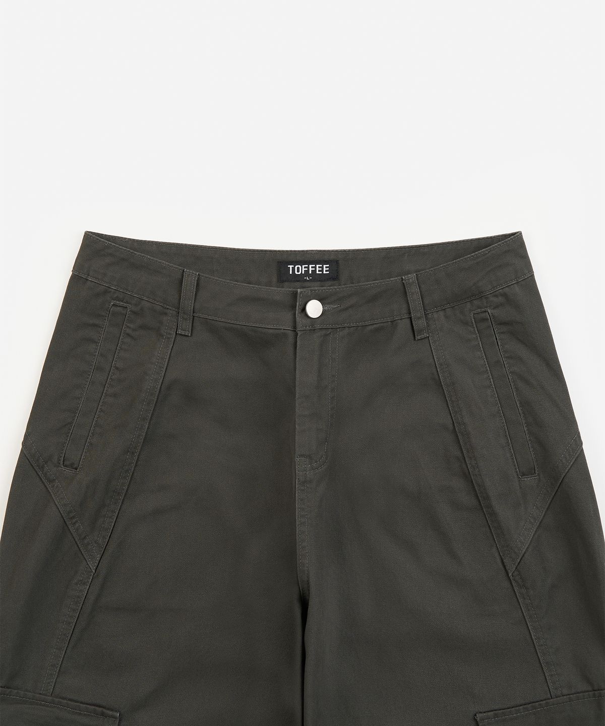 토피(TOFFEE) 커브드 절개 카고 팬츠 (CHARCOAL)
