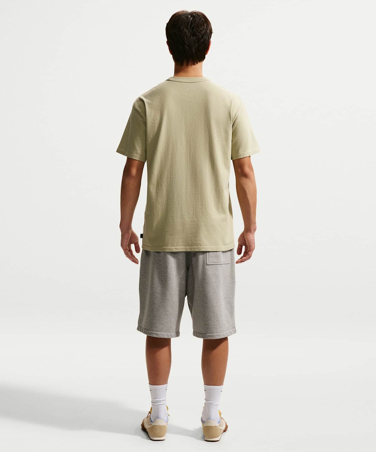 나이키(NIKE) 스포츠웨어 프리미엄 에센셜 티셔츠 M - 데저트 카키 / IM9344-253
