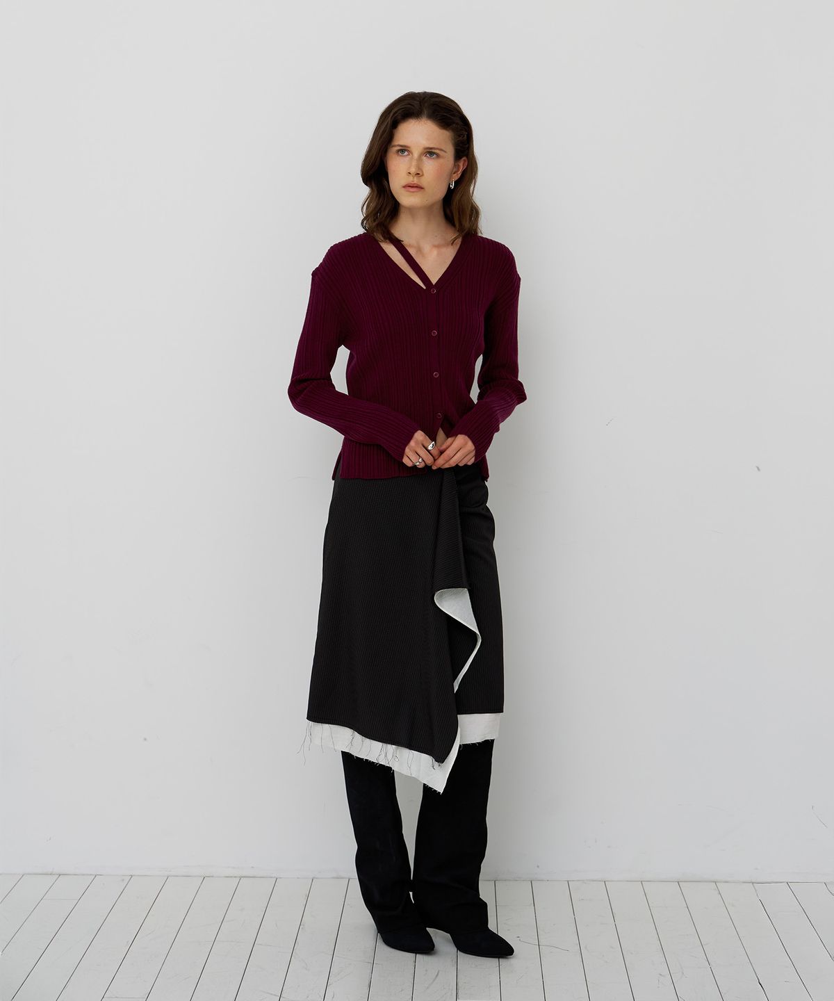 스르비(SELEVER) Elan Cut-out Cardigan_4 Color