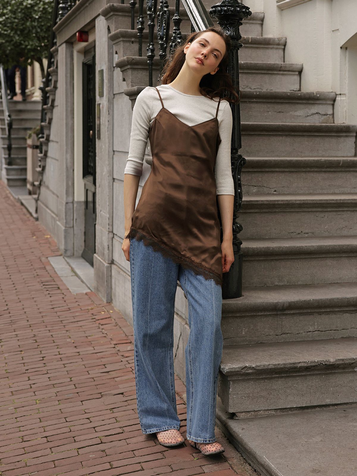 랭앤루(LANGNLU) ROSALIE Satin Lace Sleeveless(로즐리)_BROWN