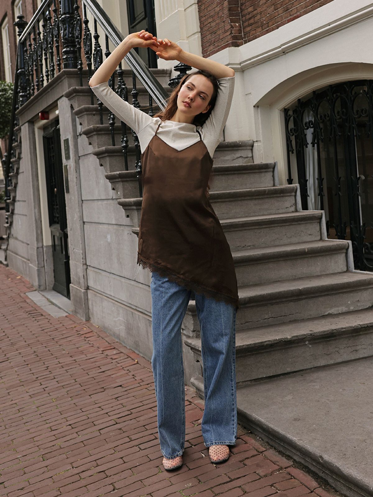 랭앤루(LANGNLU) ROSALIE Satin Lace Sleeveless(로즐리)_BROWN