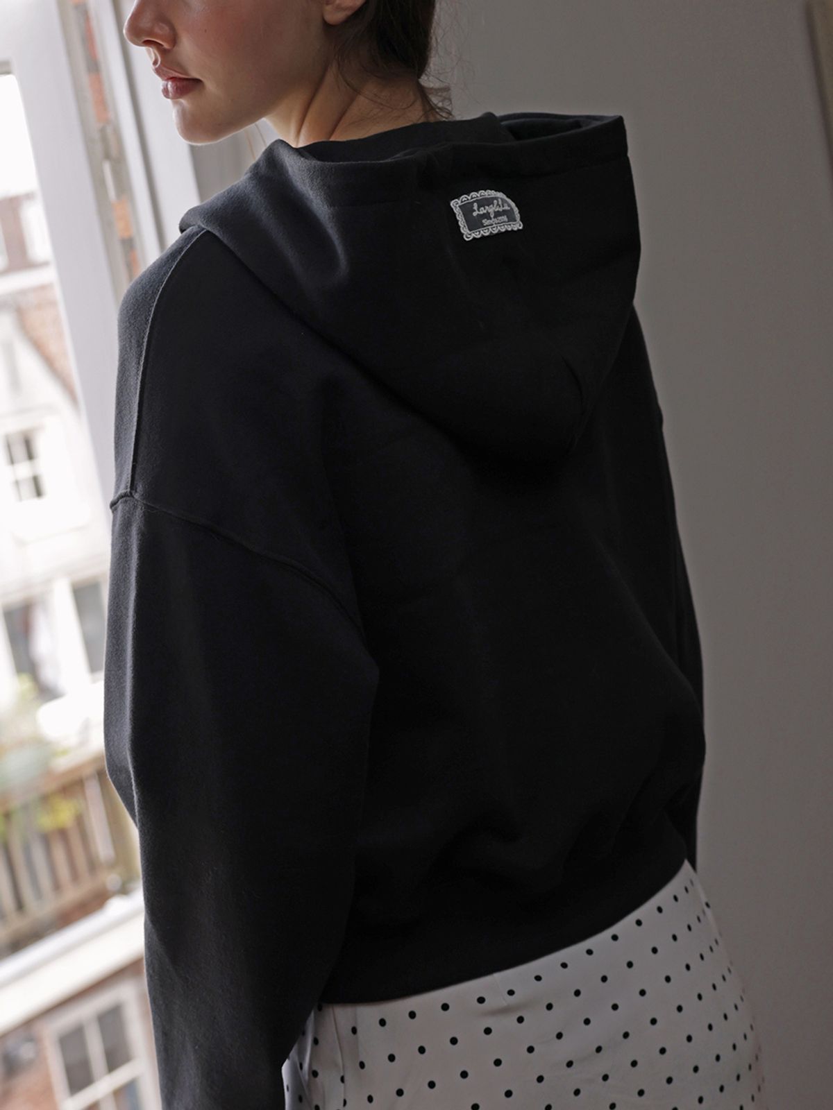 랭앤루(LANGNLU) DEWY Hood Zip-Up(듀이)_CHARCOAL