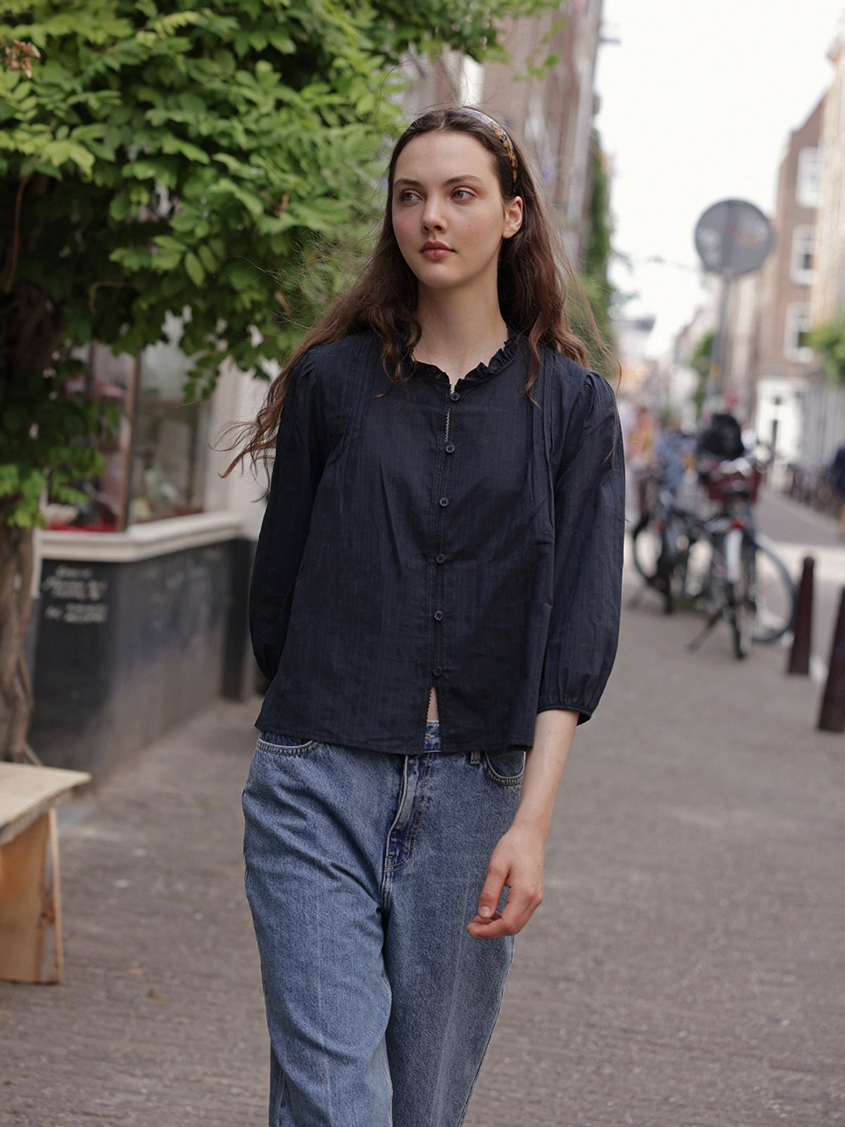 랭앤루(LANGNLU) LENA Frill Blouse(레나)_NAVY