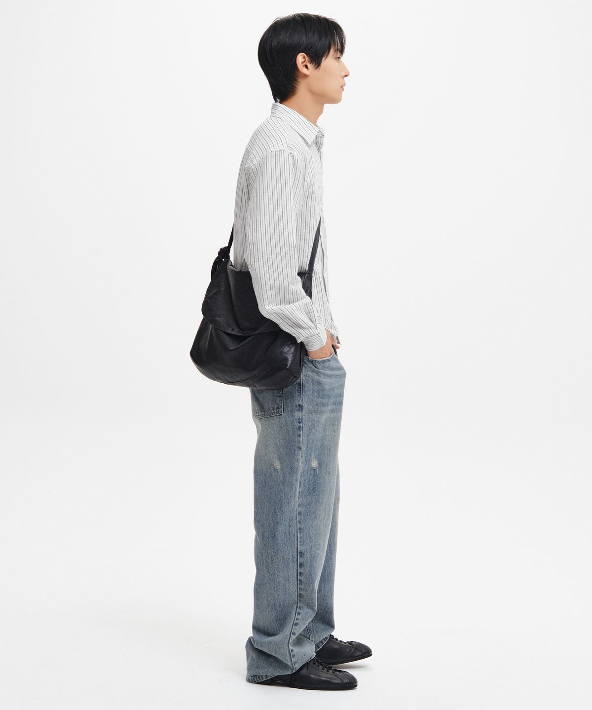 인템포무드(INTEMPOMOOD) 링클 텍스쳐 호보 백_블랙