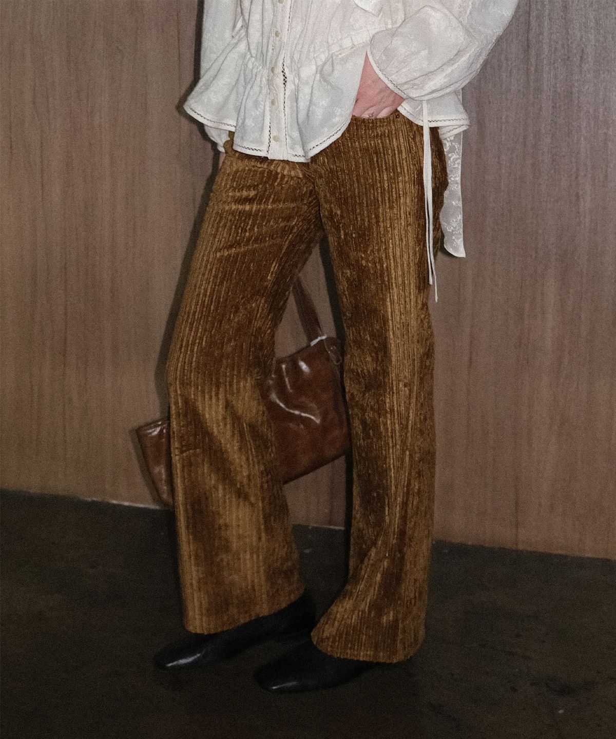 엘무드 우먼(LMOOD WOMEN) DEVON Corduroy Straight Pants Tan