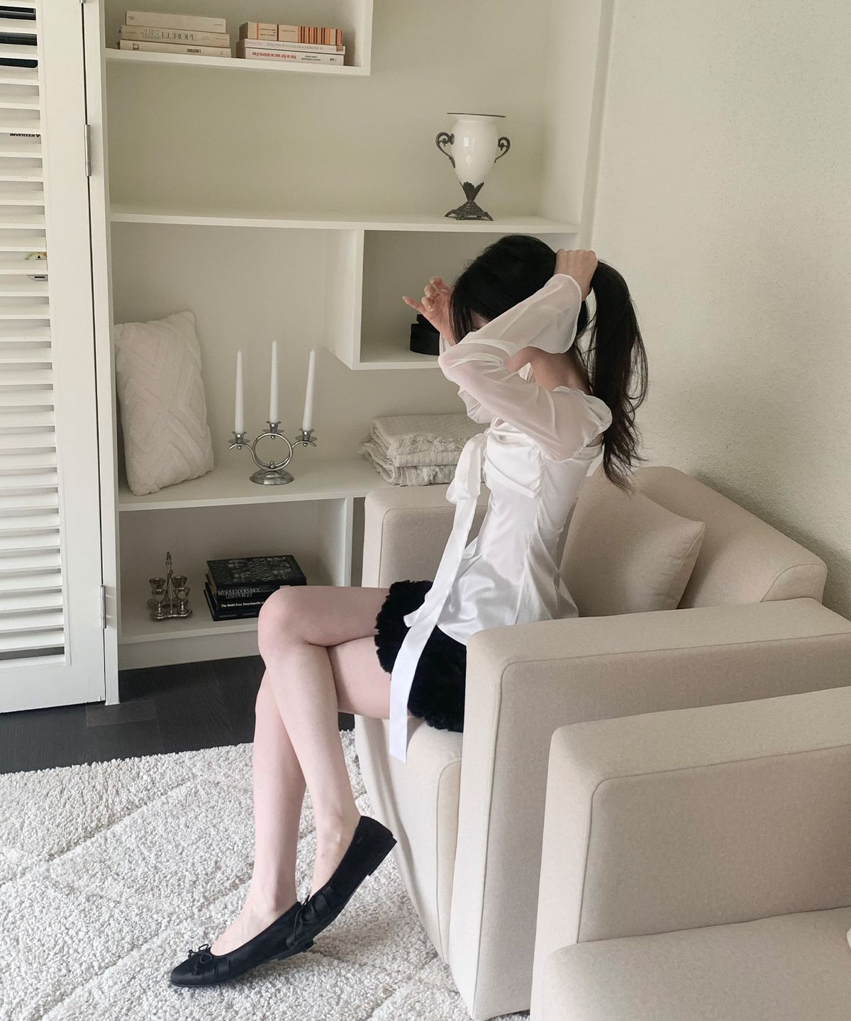 힐다(HILLDA) Silky Swan Blouse II [White]