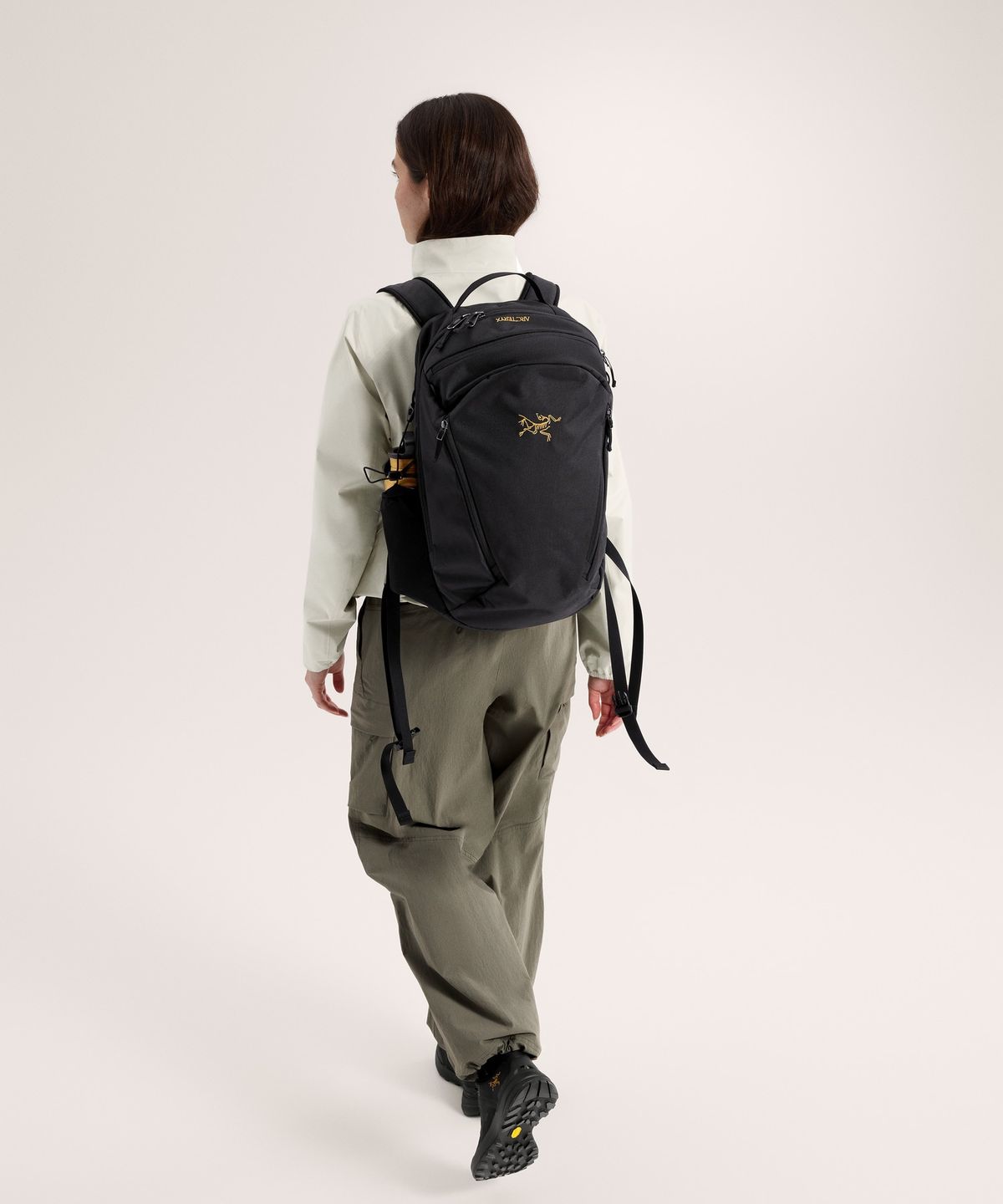 아크테릭스(ARCTERYX) 맨티스 26 백팩 - BLACK / ABQFU09825