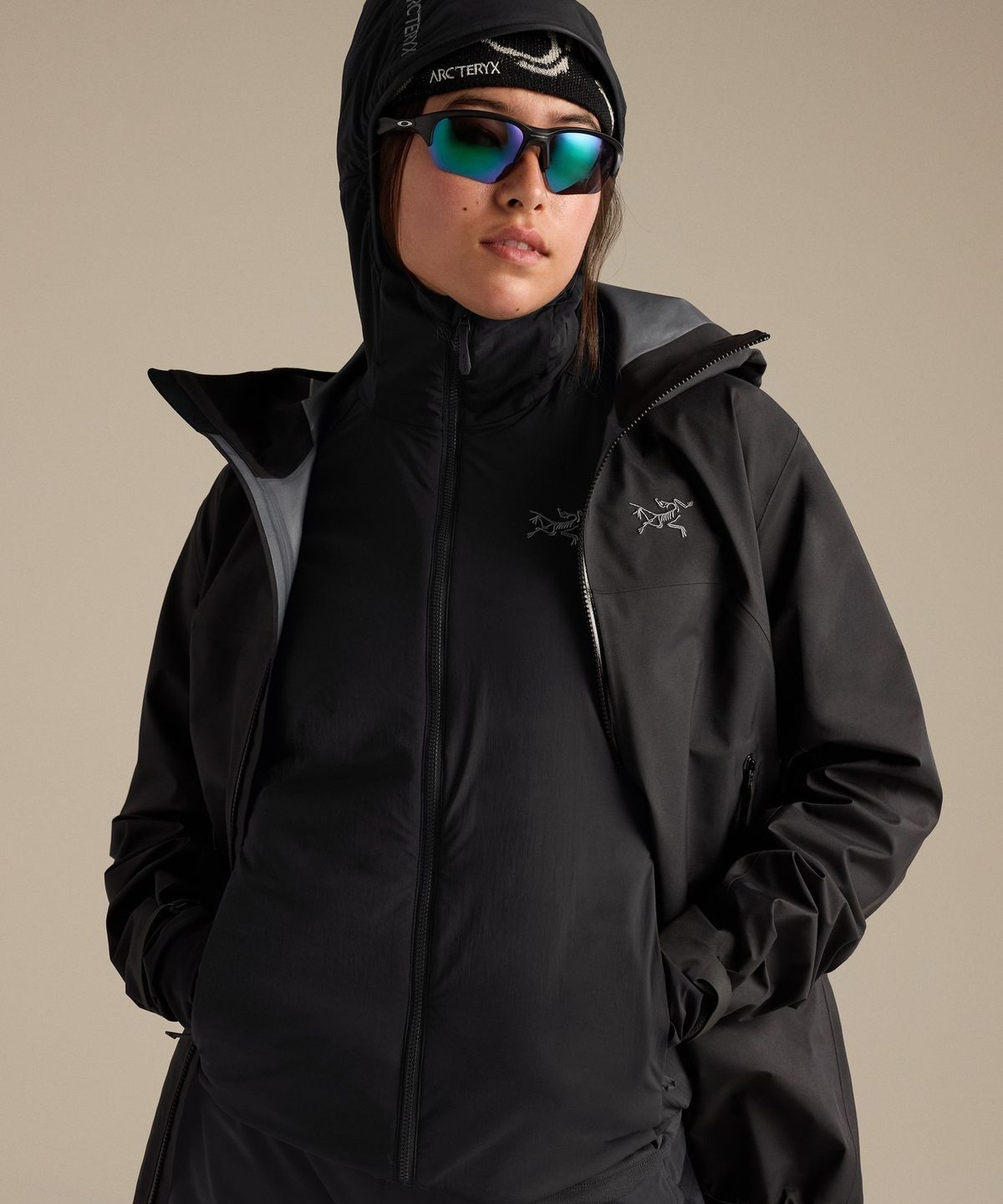 아크테릭스(ARCTERYX) 아톰 SL 후디 여성 - BLACK / AJQFW09511