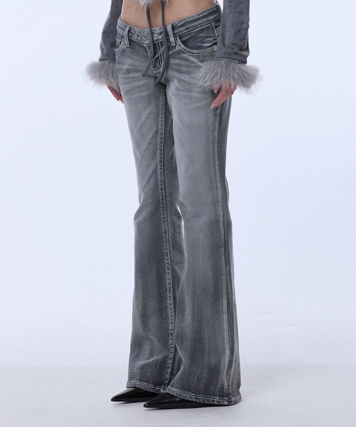길라아카이브(GILAARCHIVE) GR-LOW RISE BOOTSCUT DENIM PANTS_GREY