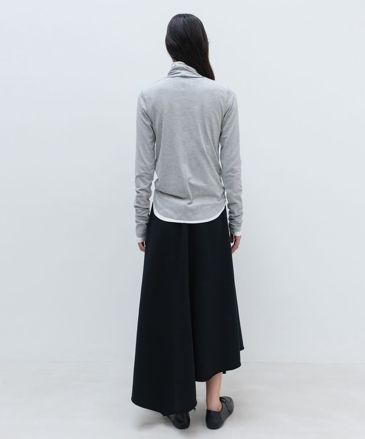 인사일런스 우먼(INSILENCE WOMEN) 스티치 터틀넥 티셔츠 MELANGE GREY