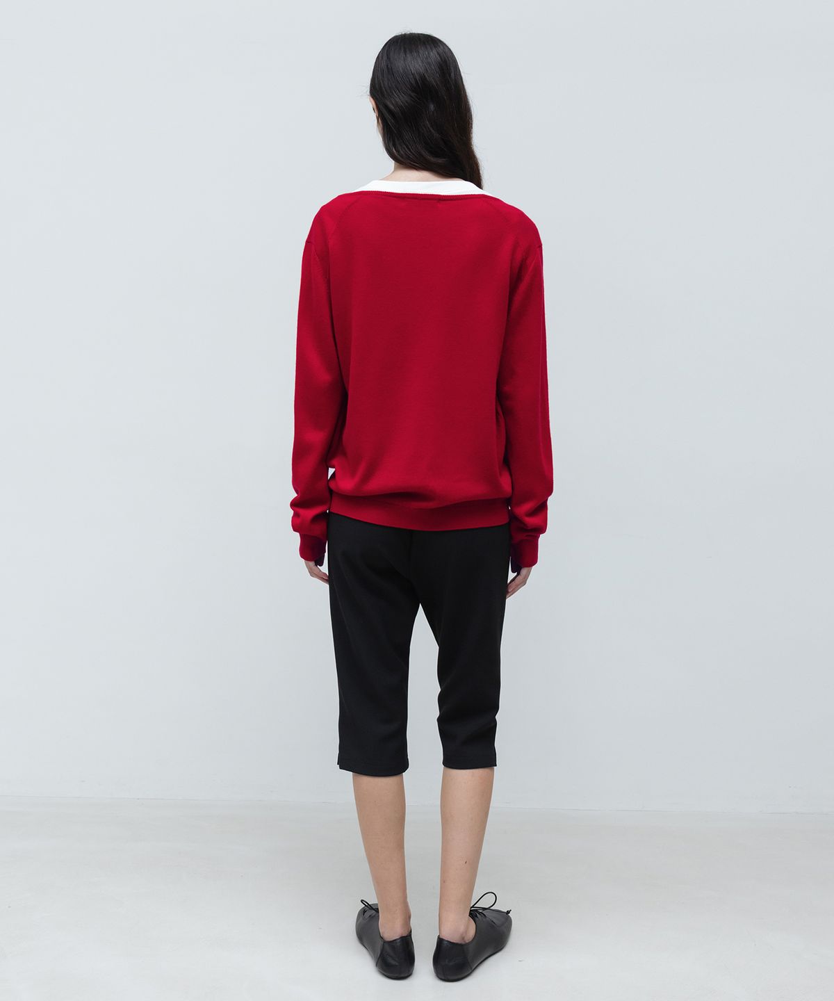 인사일런스 우먼(INSILENCE WOMEN) 딥 브이넥 니트 RED