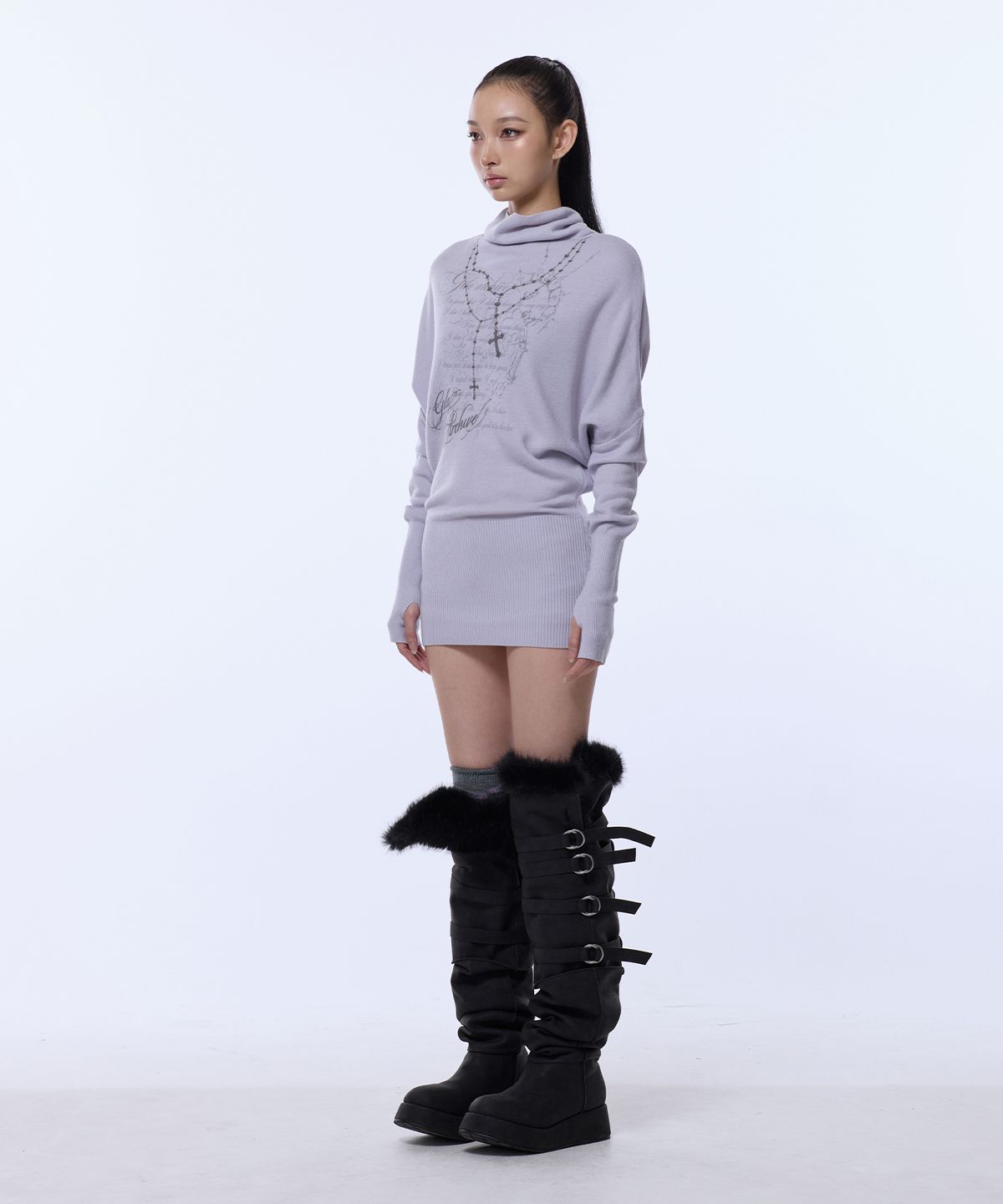 길라아카이브(GILAARCHIVE) HIGH NECK COWL GRAPHIC KNIT_LIGHT PURPLE