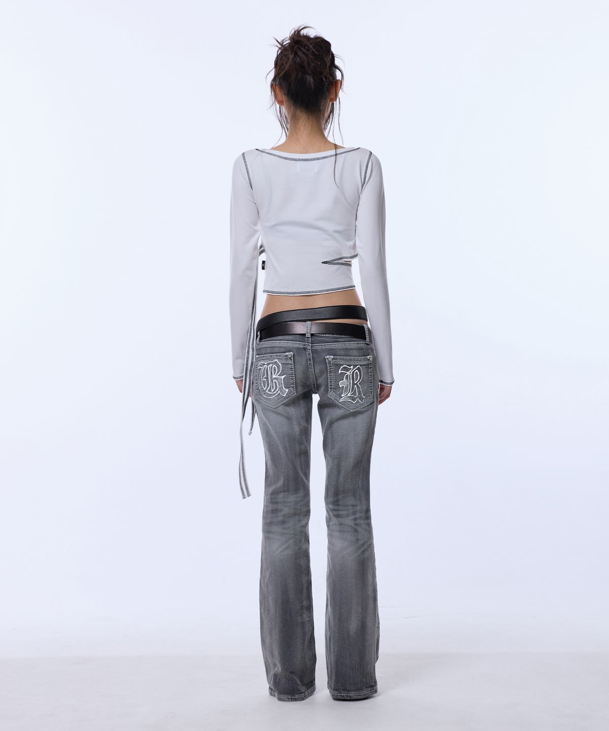 길라아카이브(GILAARCHIVE) 2-WAY STRAP CROP LONG SLEEVE_WHITE