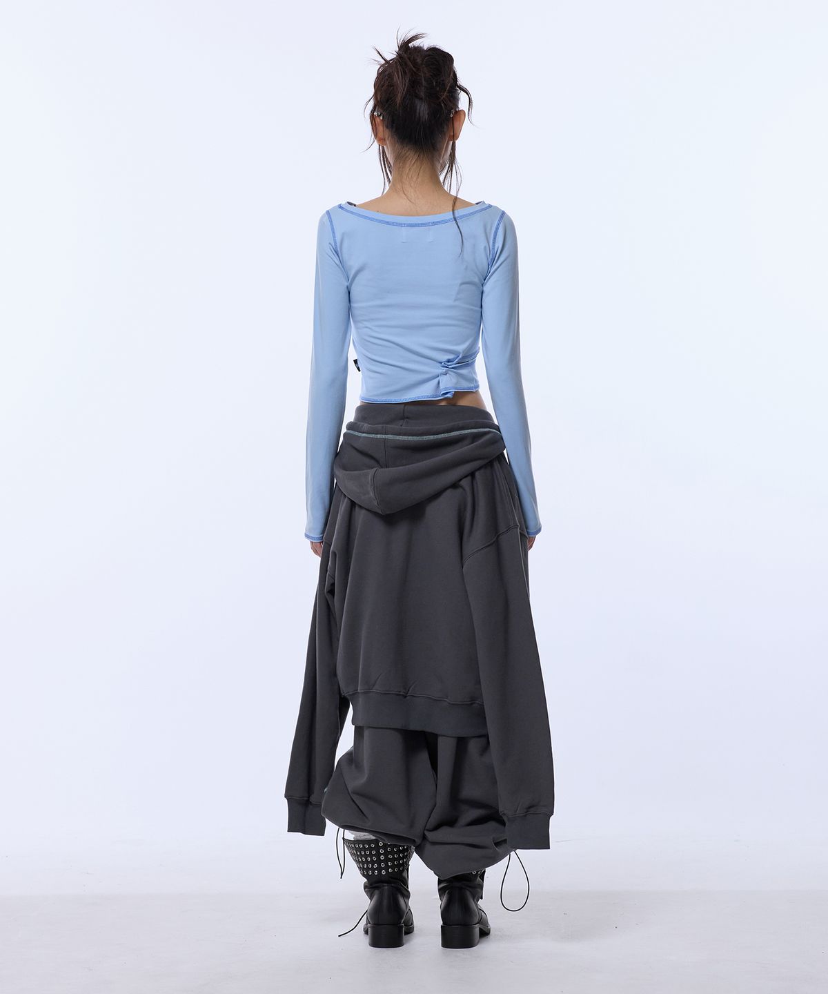 길라아카이브(GILAARCHIVE) 2-WAY STRAP CROP LONG SLEEVE_BLUE