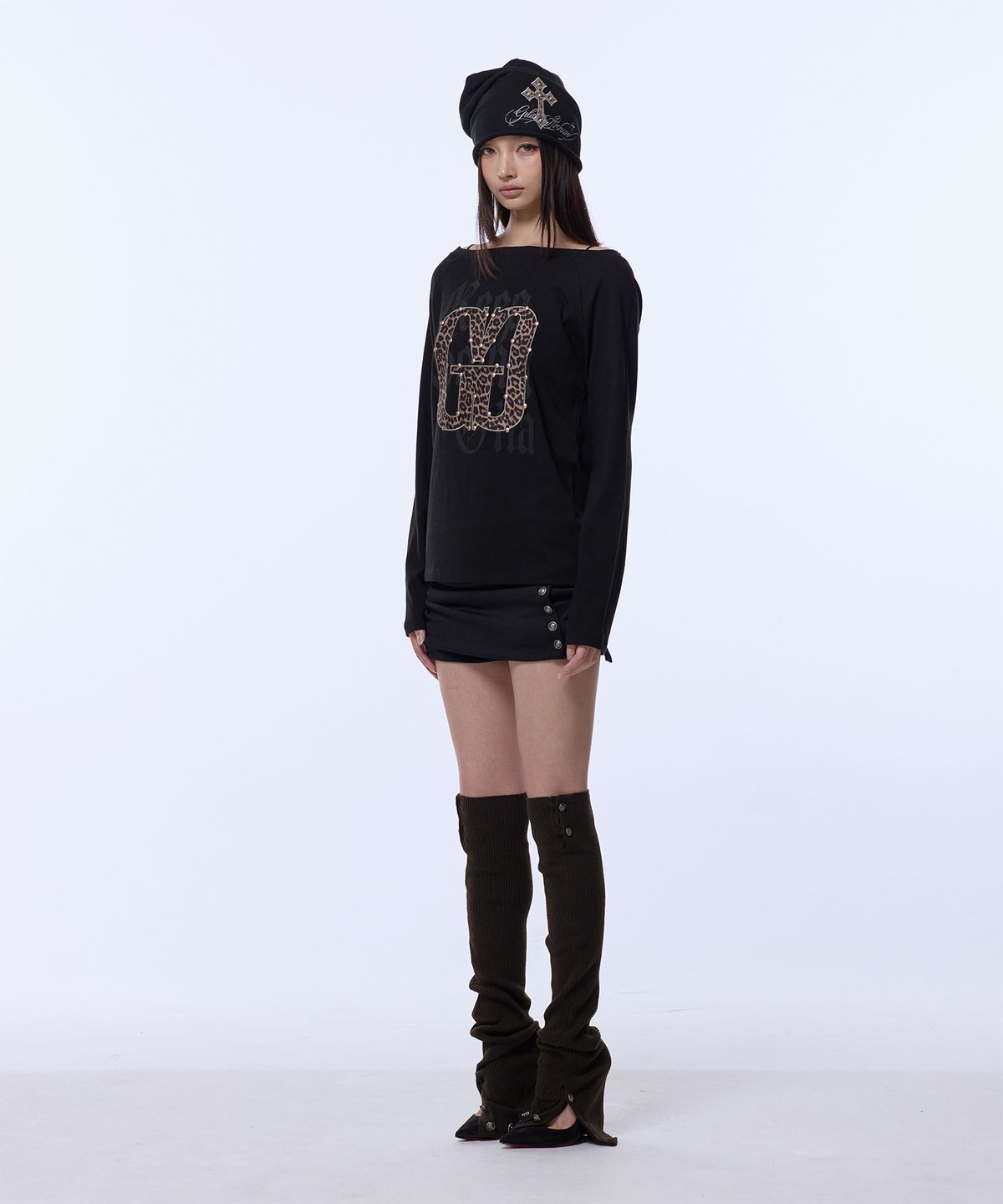 길라아카이브(GILAARCHIVE) APPLIQUE STUD G LOGO LONG SLEEVE_BLACK