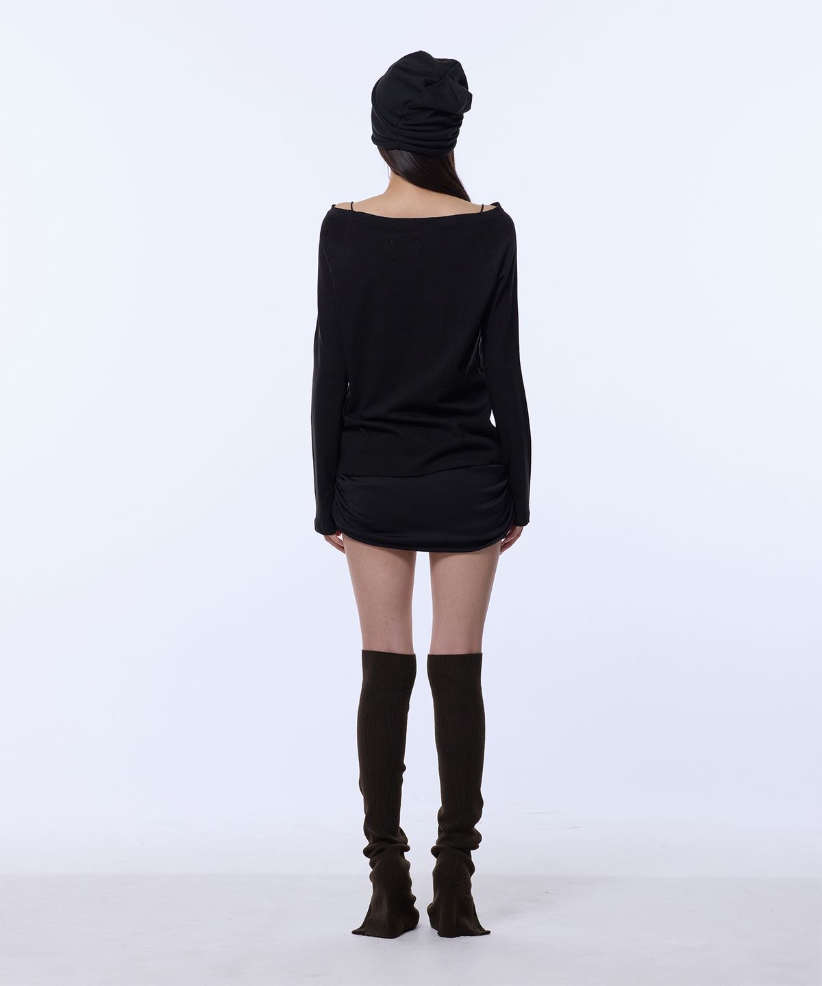 길라아카이브(GILAARCHIVE) APPLIQUE STUD G LOGO LONG SLEEVE_BLACK