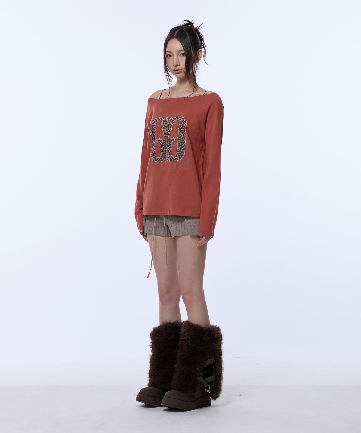 길라아카이브(GILAARCHIVE) APPLIQUE STUD G LOGO LONG SLEEVE_ORANGE