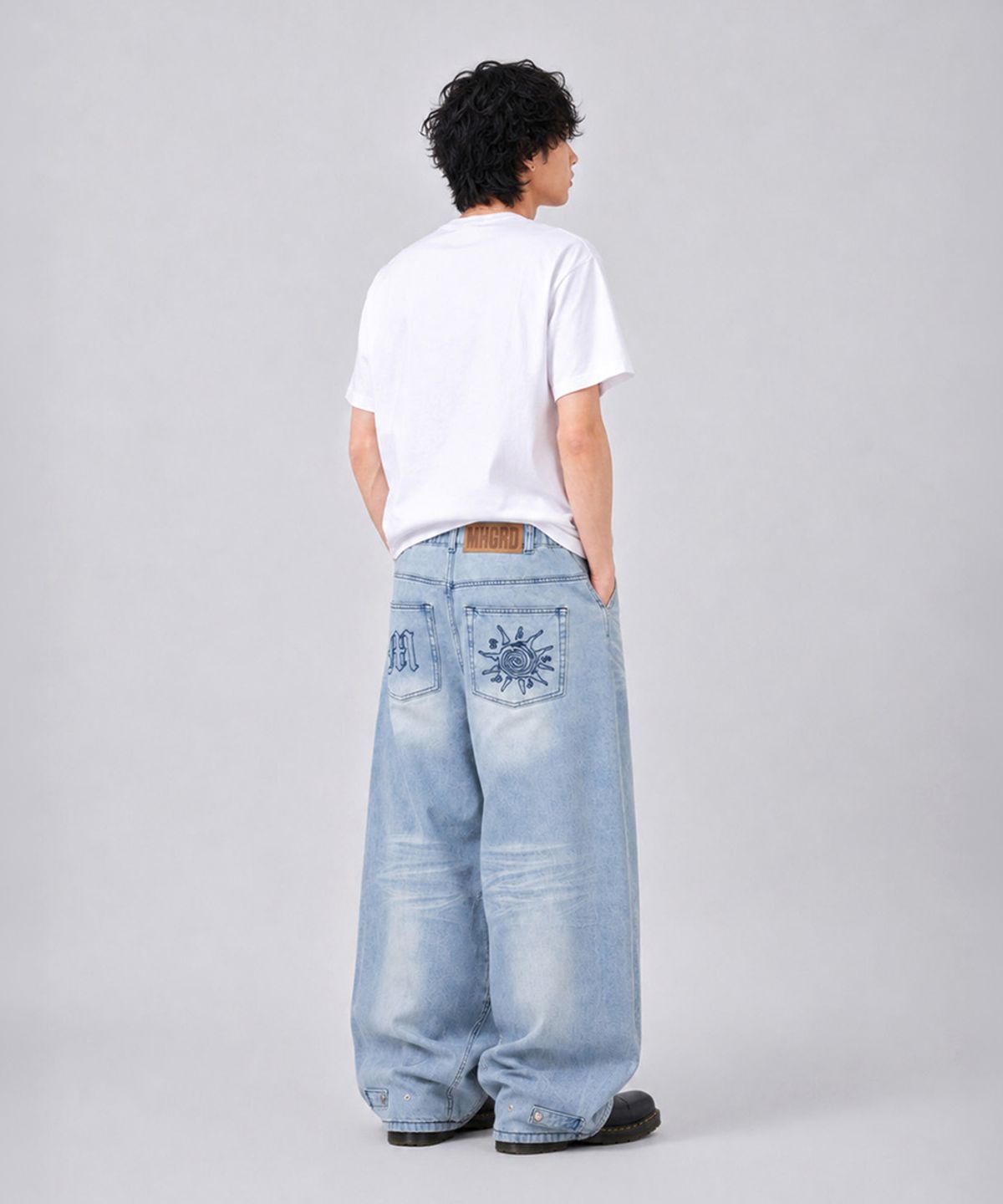 마하그리드(MAHAGRID) HORSE TYPO CROP TEE[WHITE]