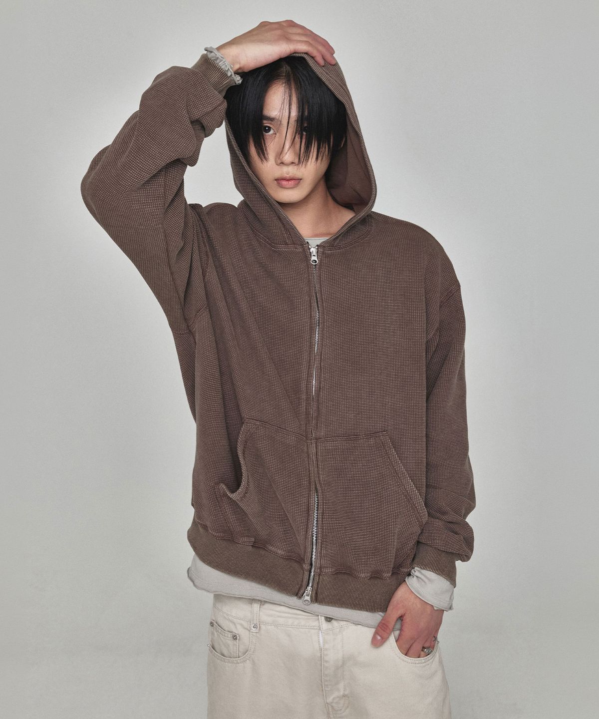기철(KICHUL) Grit Waffle Hood Zip-up (Brown)