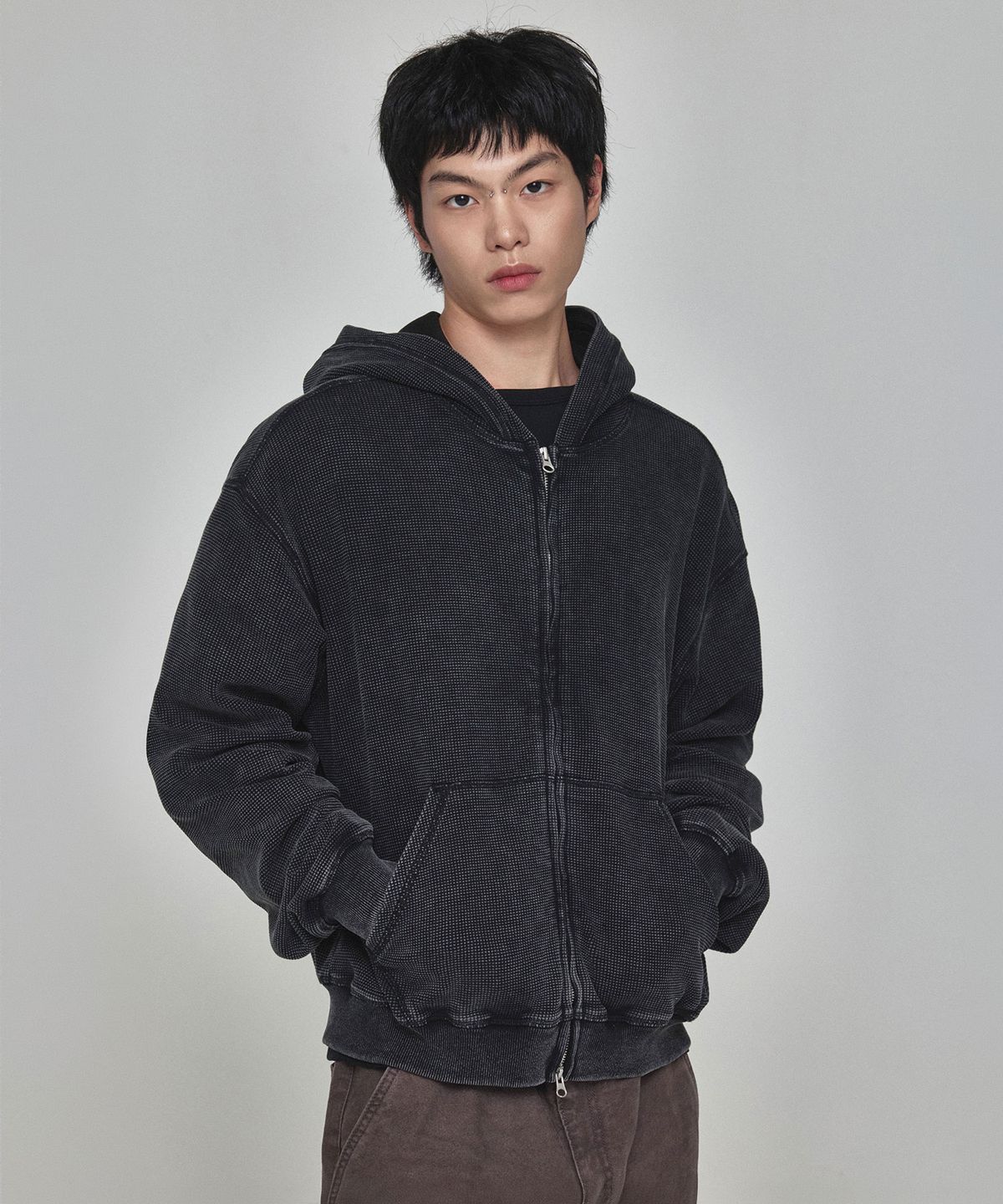 기철(KICHUL) Grit Waffle Hood Zip-up (Black)