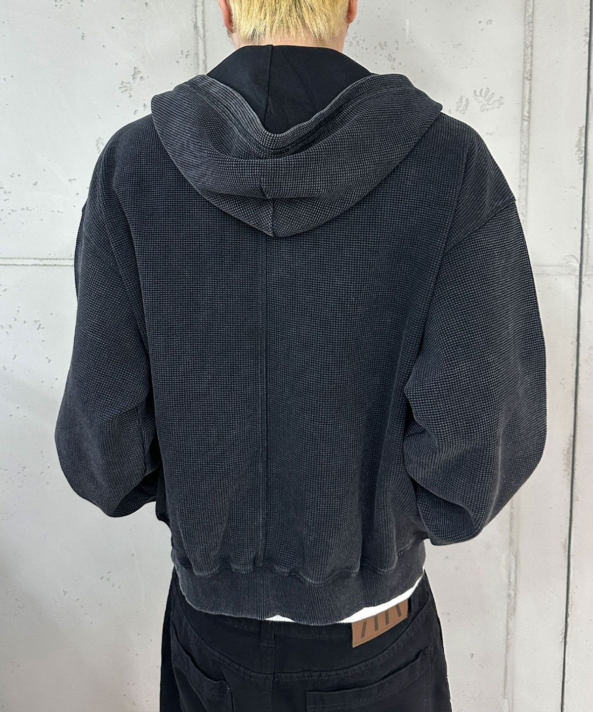 기철(KICHUL) Grit Waffle Hood Zip-up (Black)
