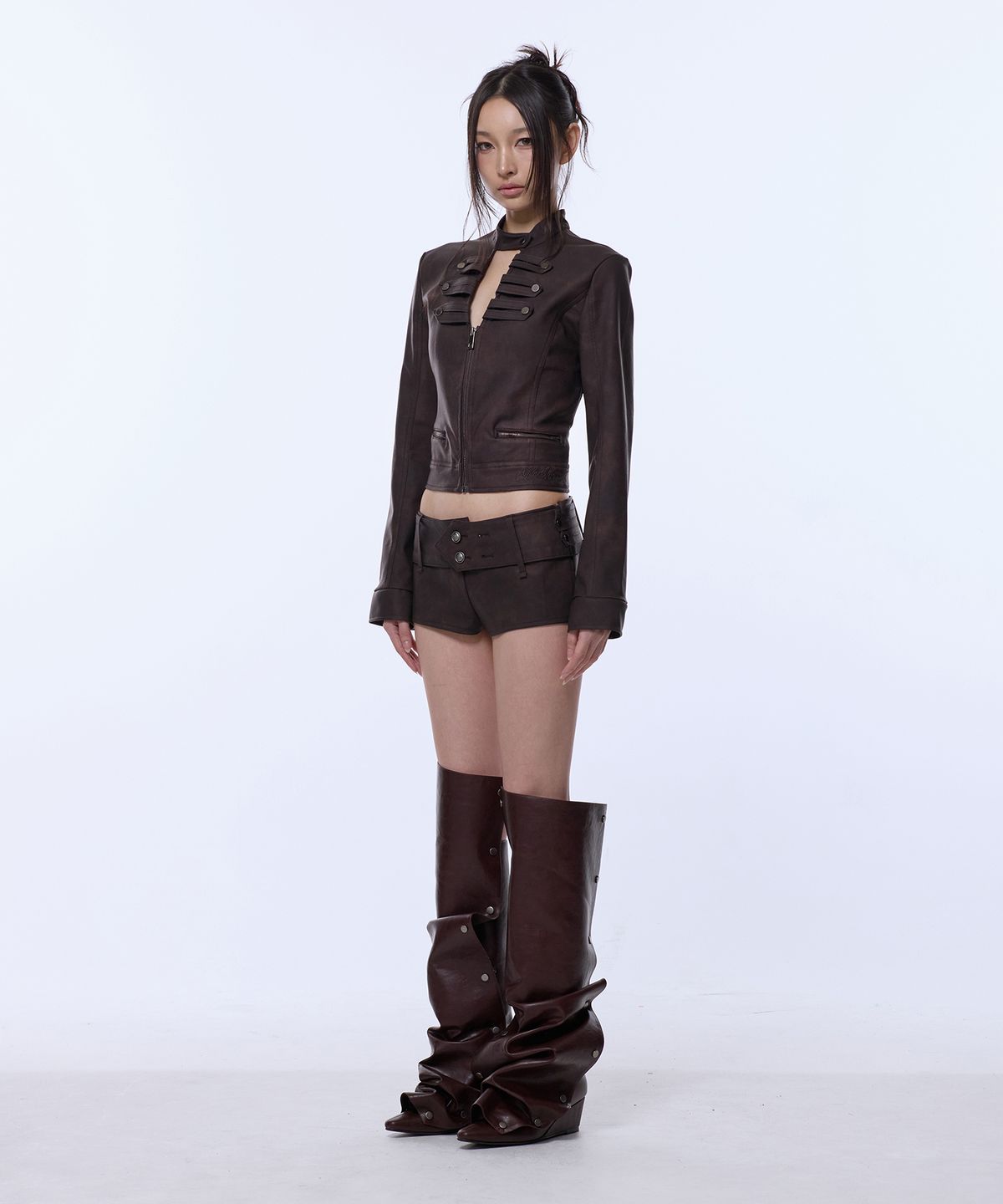 길라아카이브(GILAARCHIVE) CHOKER NAPOLEON CROP LEATHER JACKET_BROWN