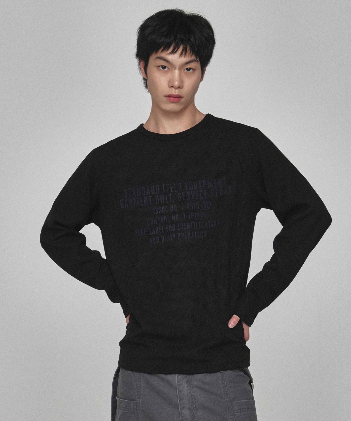기철(KICHUL) Label Waffle Long Sleeve (Black)