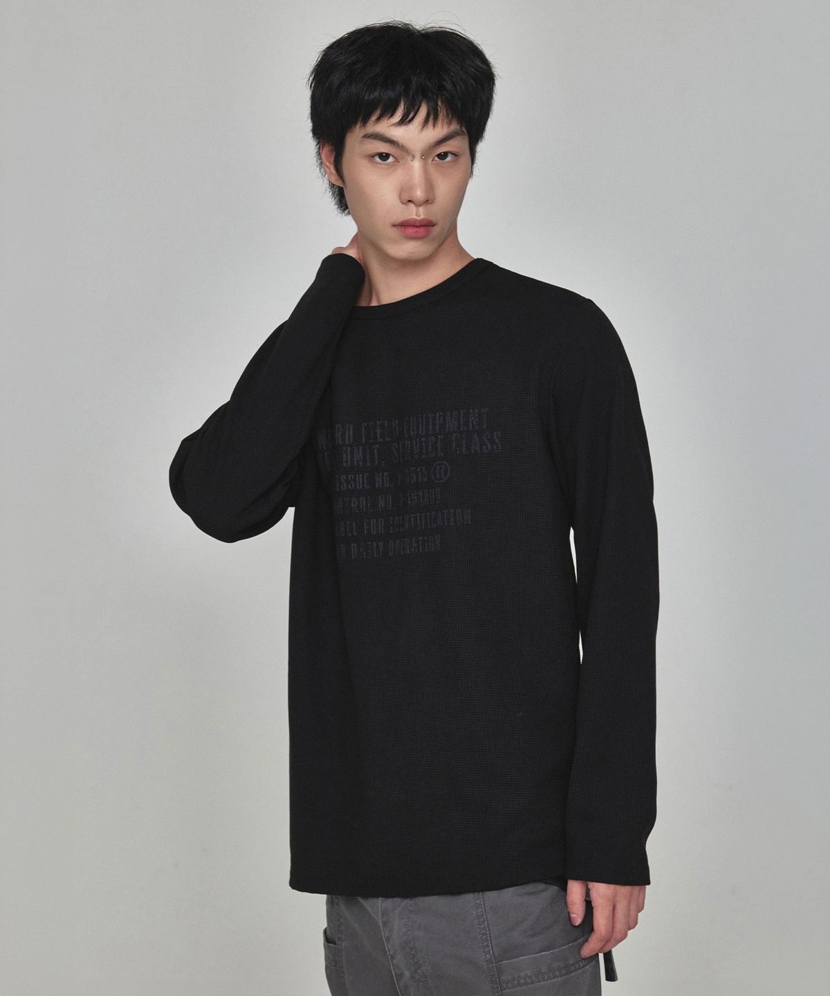 기철(KICHUL) Label Waffle Long Sleeve (Black)