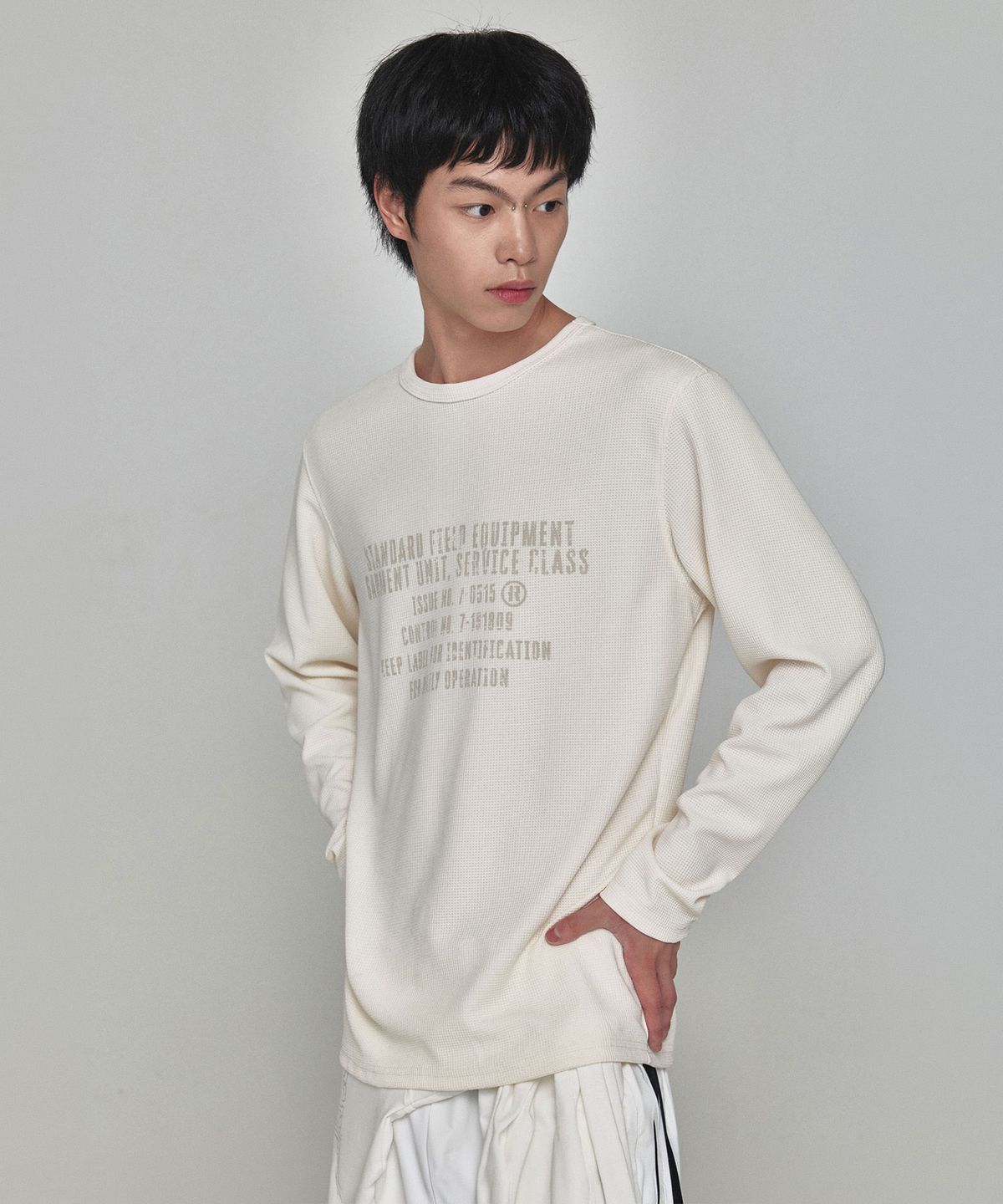 기철(KICHUL) Label Waffle Long Sleeve (Ivory)