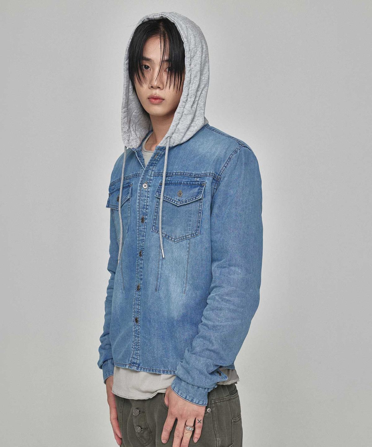 기철(KICHUL) Hooded Denim Shirt (Washed Blue)