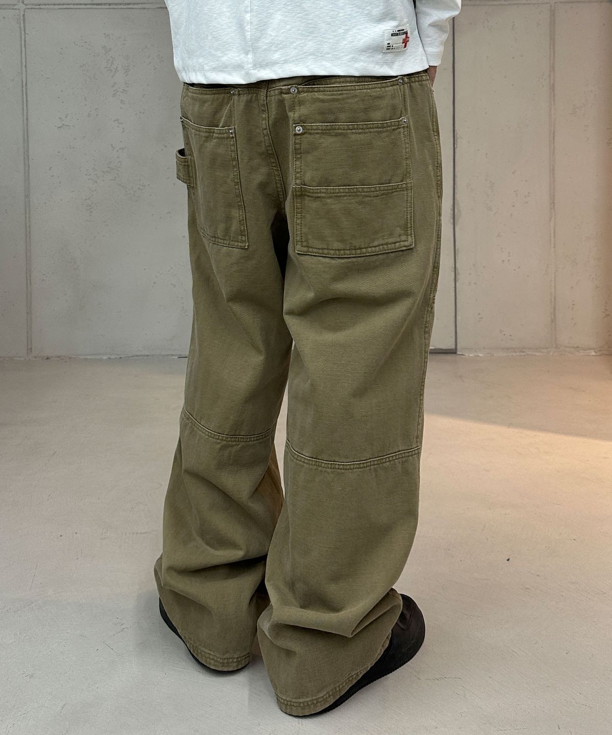 기철(KICHUL) Segment Cotton Pants (Dark Beige)