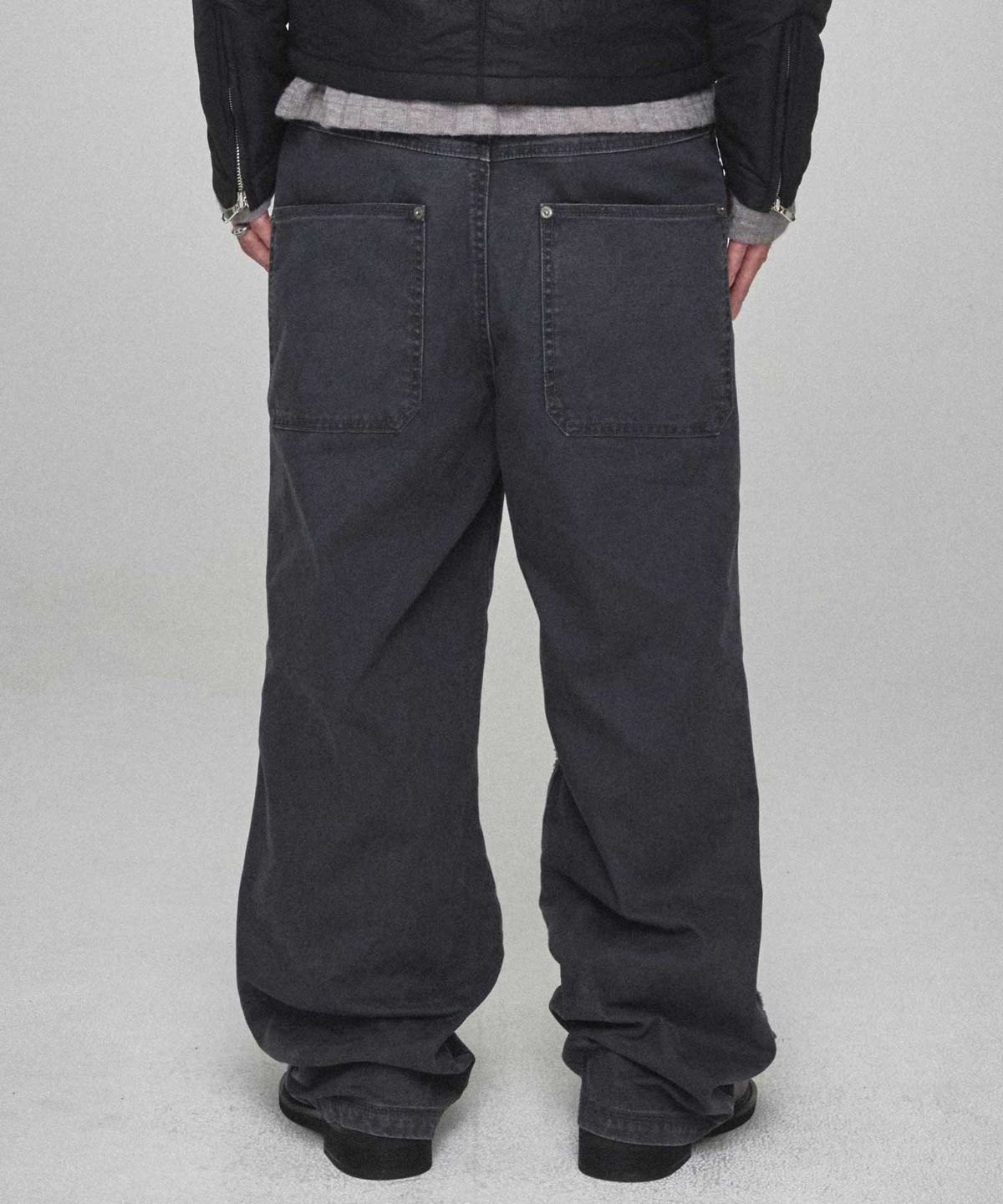 기철(KICHUL) Slash Double Knee Pants (Charcoal)
