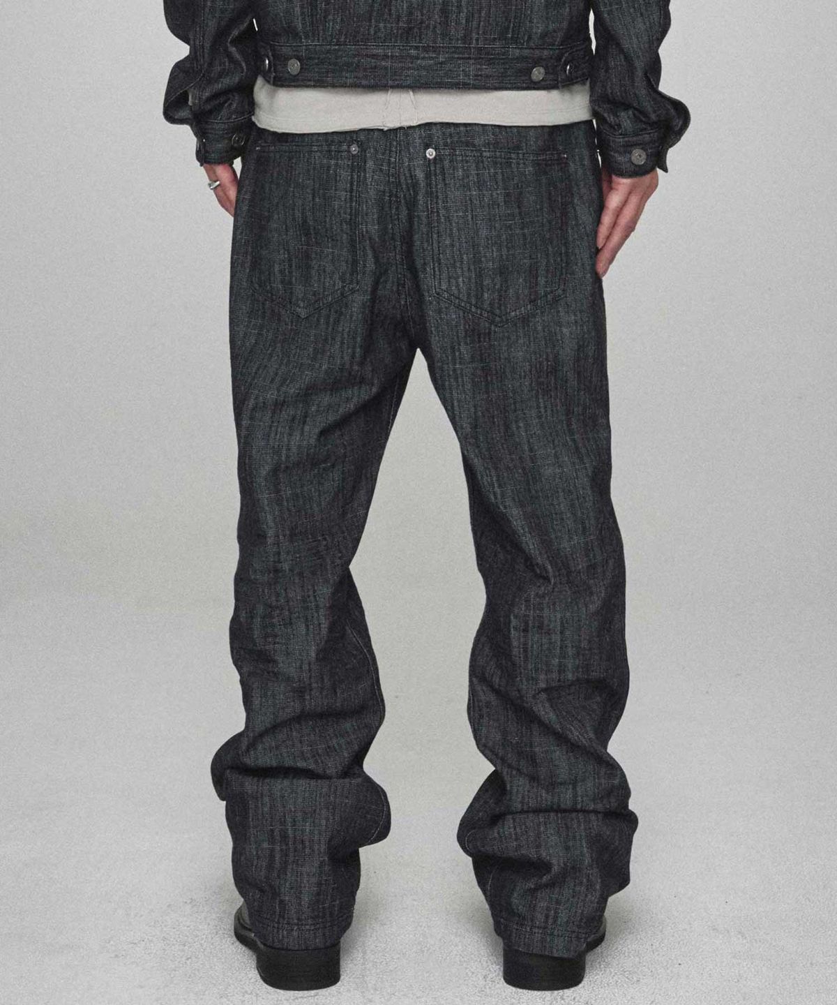 기철(KICHUL) Raw Straight Denim Pants (Black)