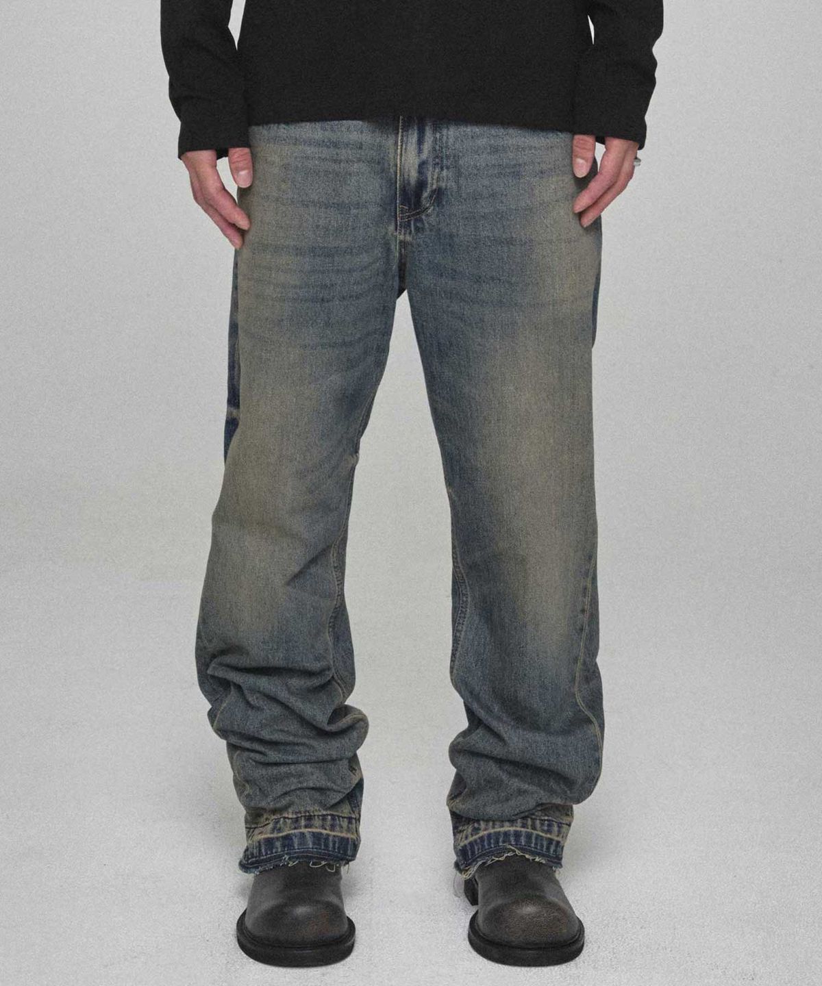 기철(KICHUL) Lowkey Flare Denim Pants (Sand Blue)
