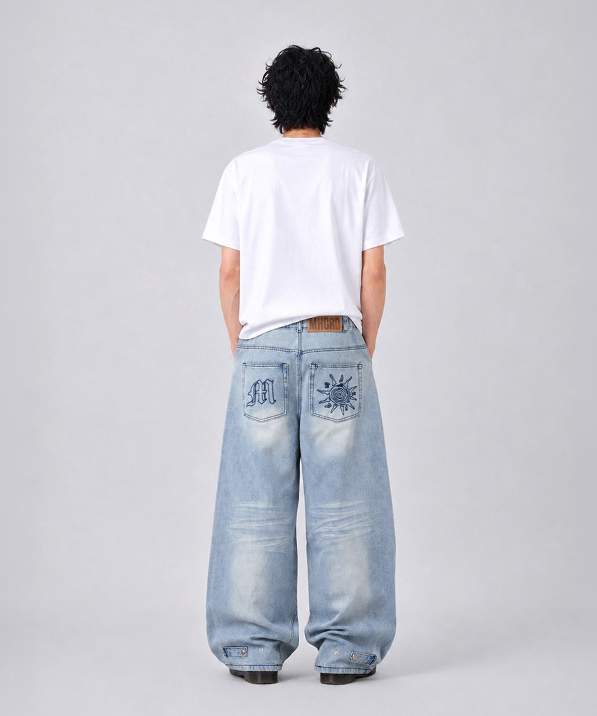 마하그리드(MAHAGRID) SOLAR EMB LIGHT DENIM PANT_2colors